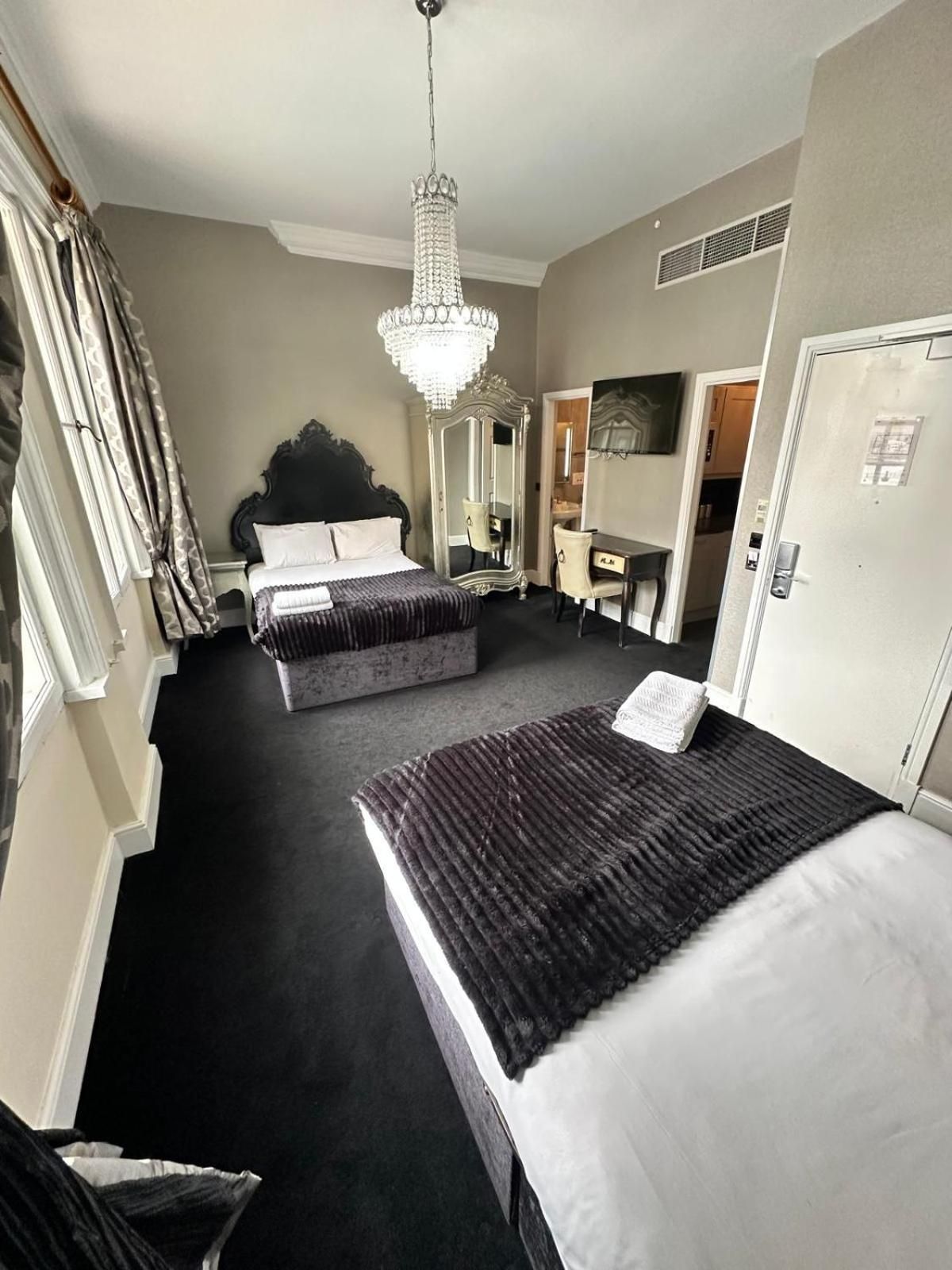Superior Queen Room