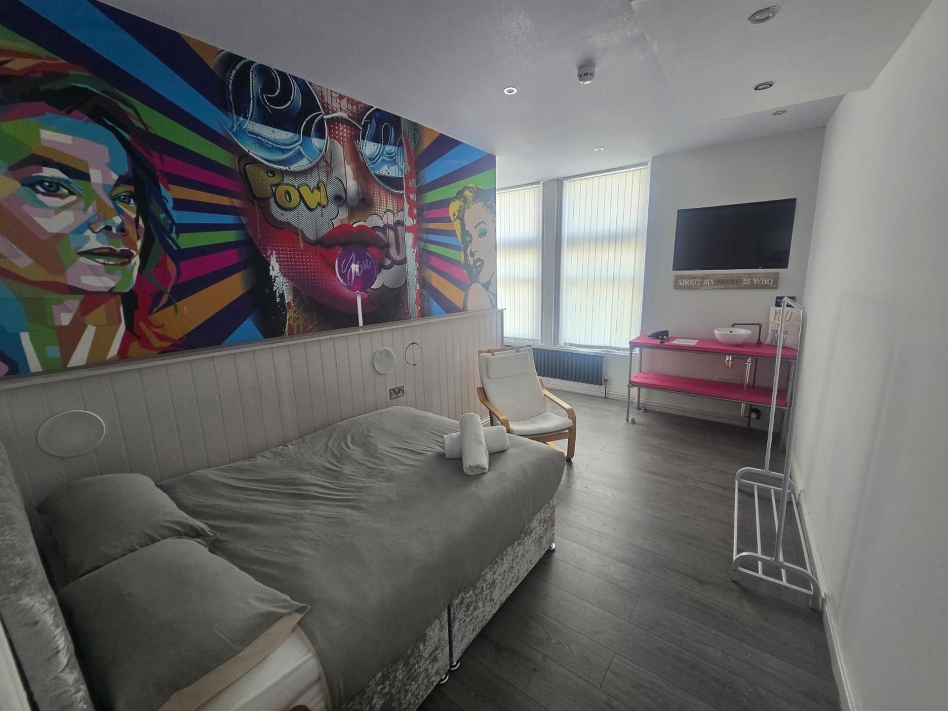 Two-Bedroom Apartment with City View