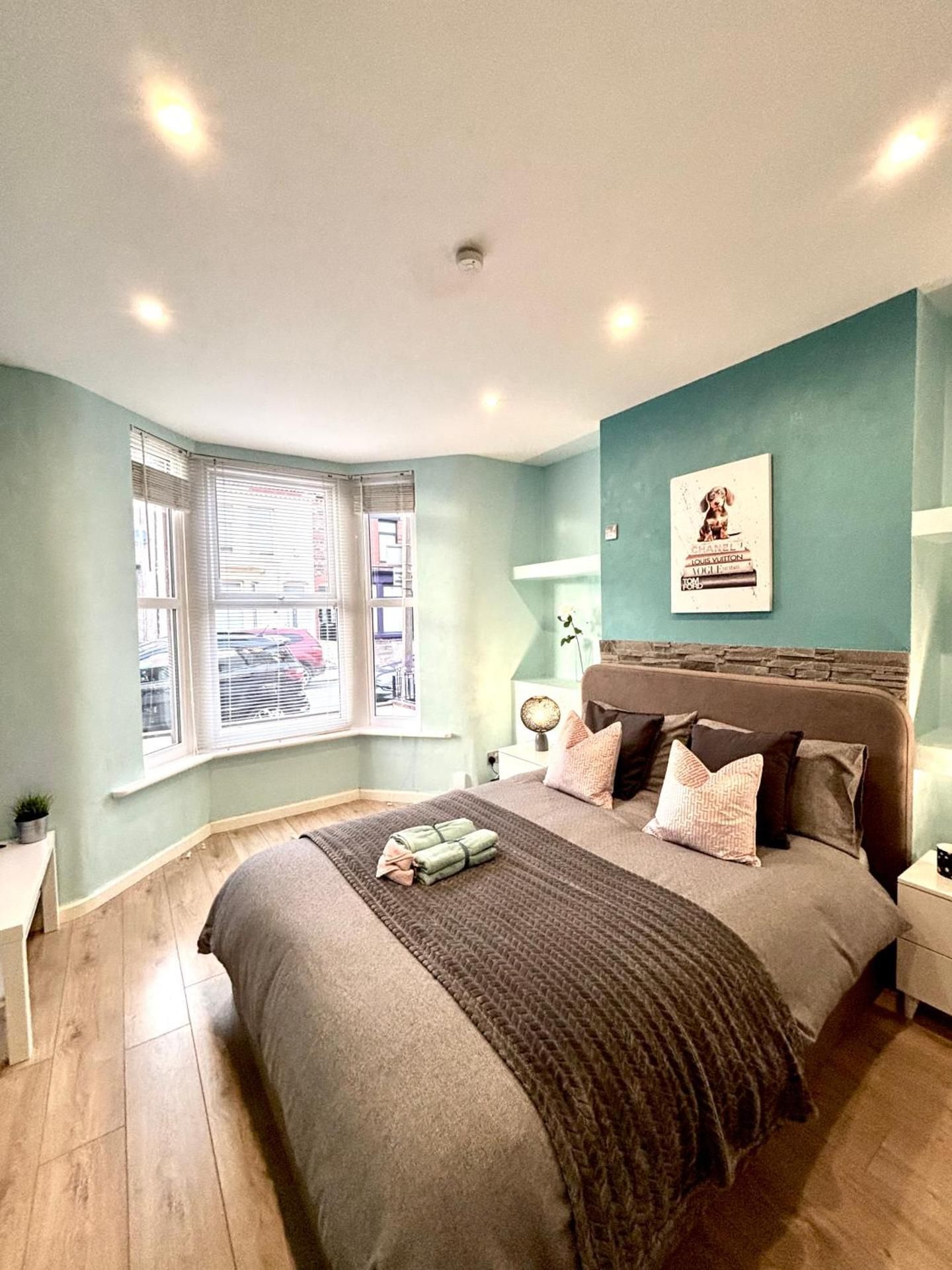 Modern Art House - serviced accomodation Double Room