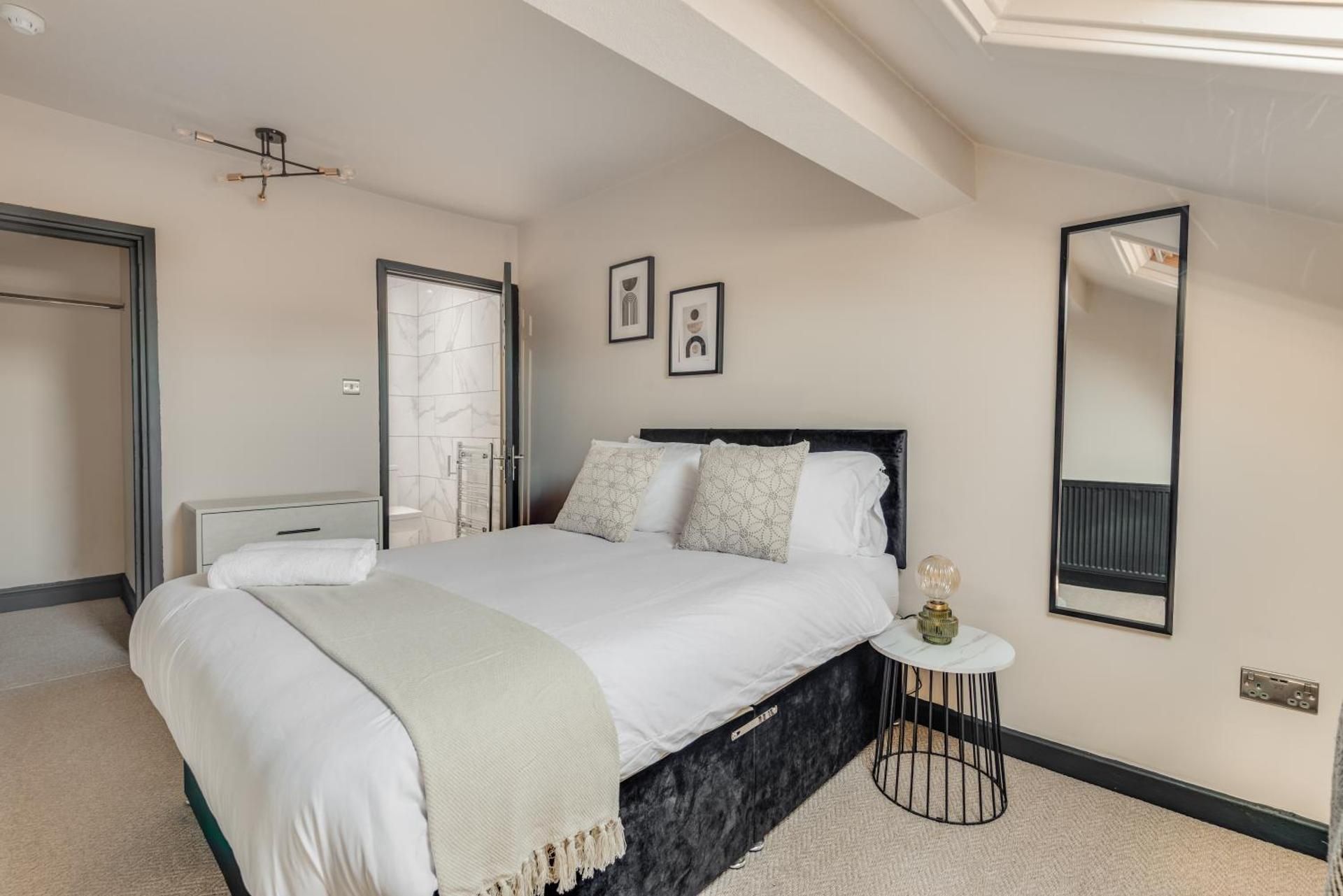 Double Room with Private Bathroom