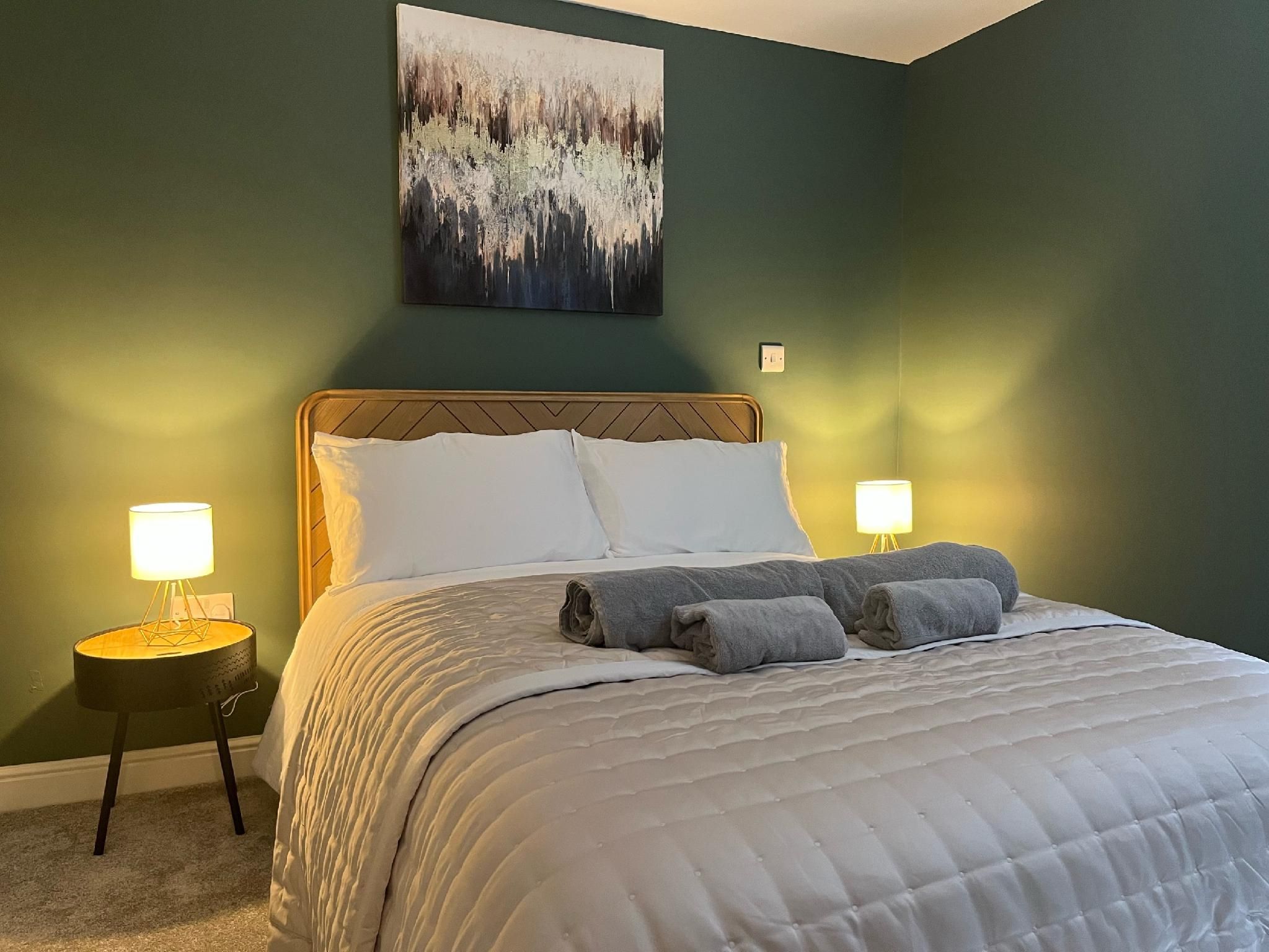 Apartment-Deluxe-Ensuite with Shower-Garden view