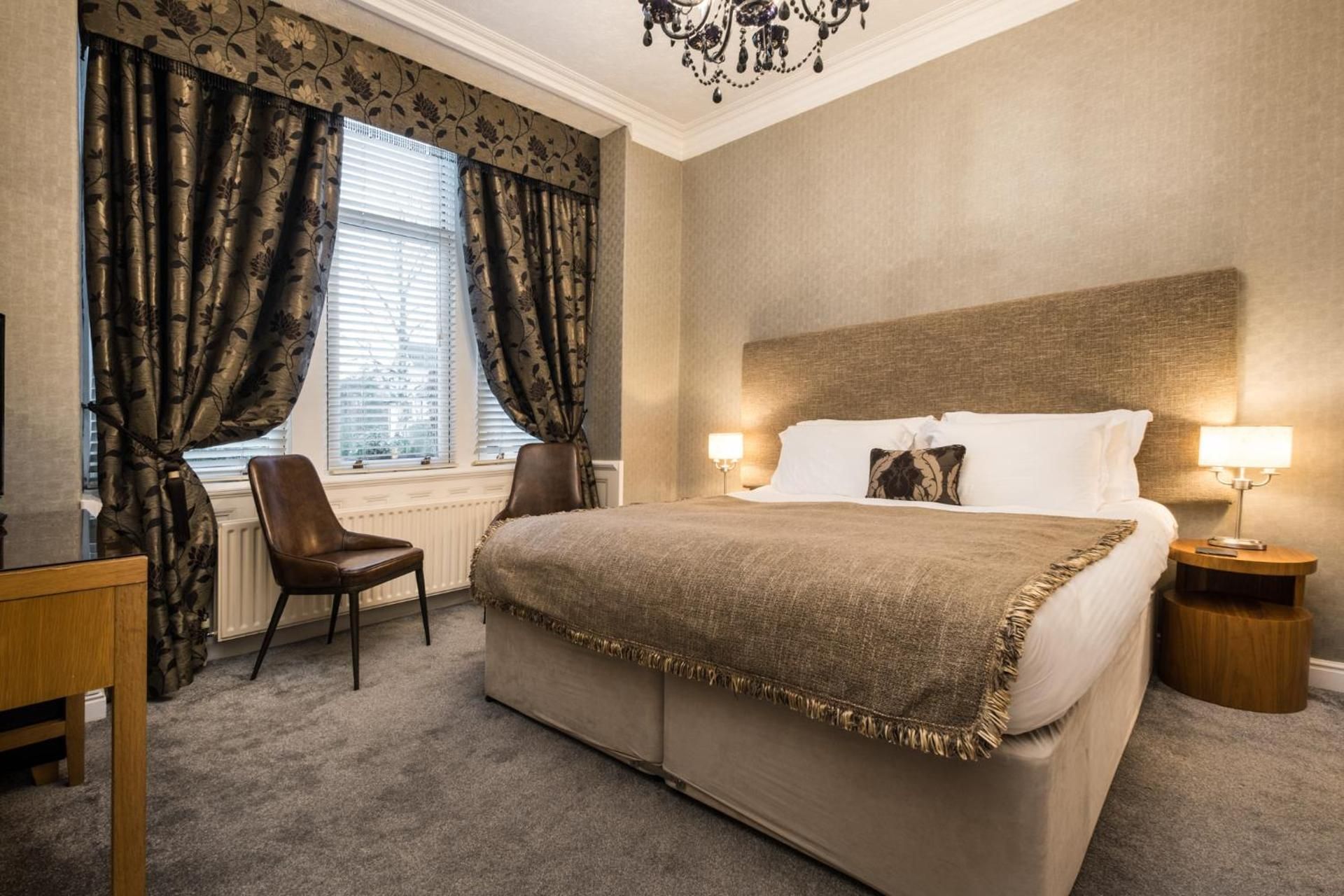 Superior Double/Twin En Suite