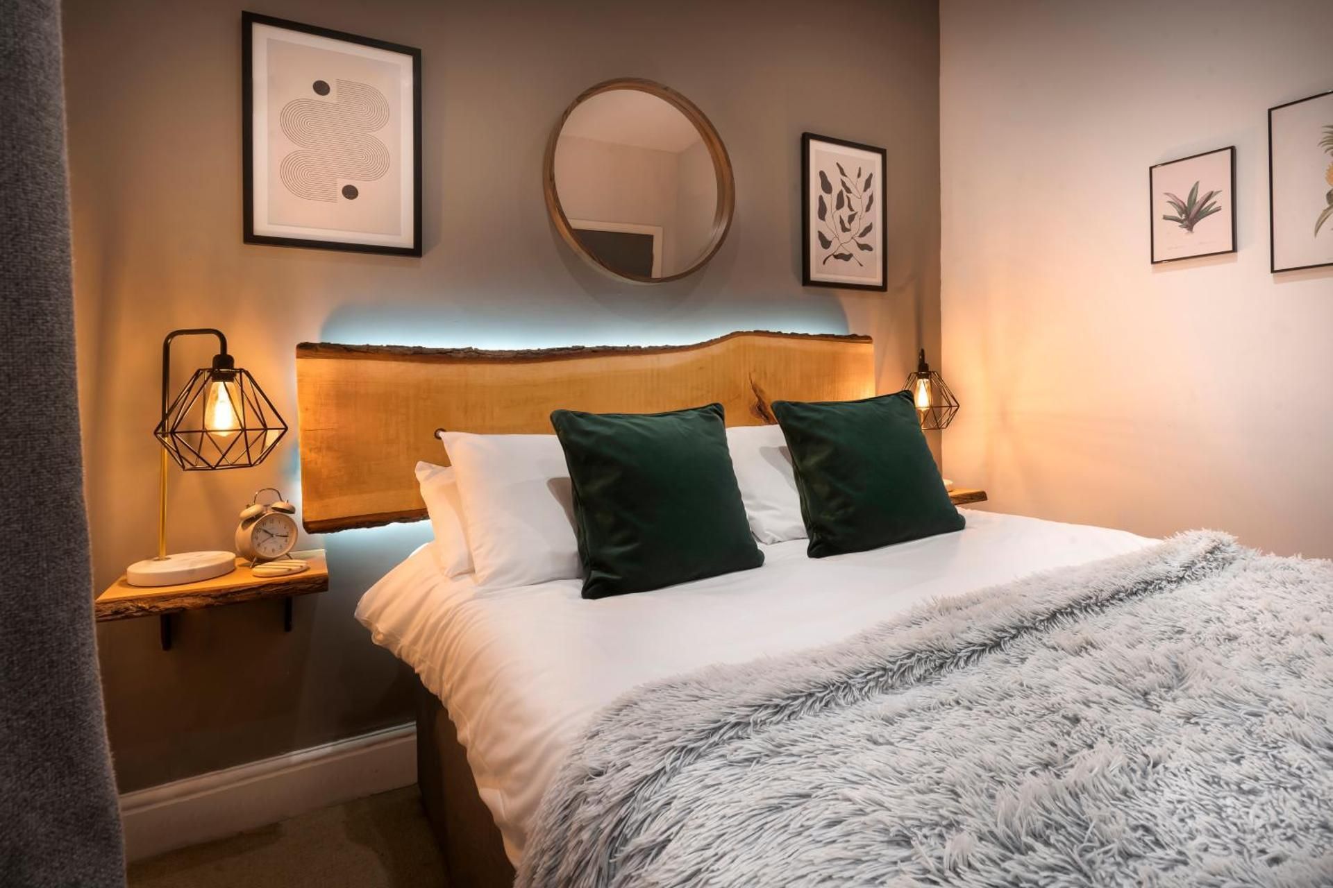 Double Room with Shared Bathroom