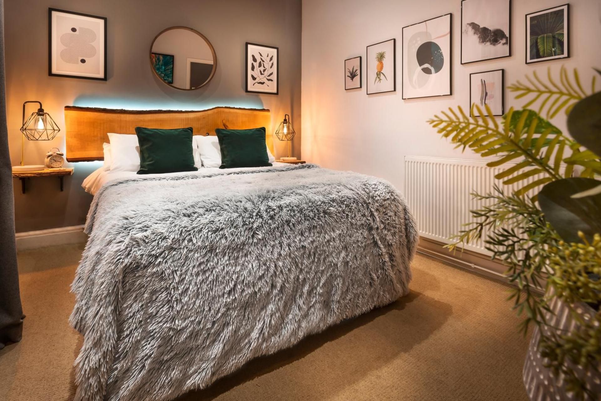 Double Room with Shared Bathroom