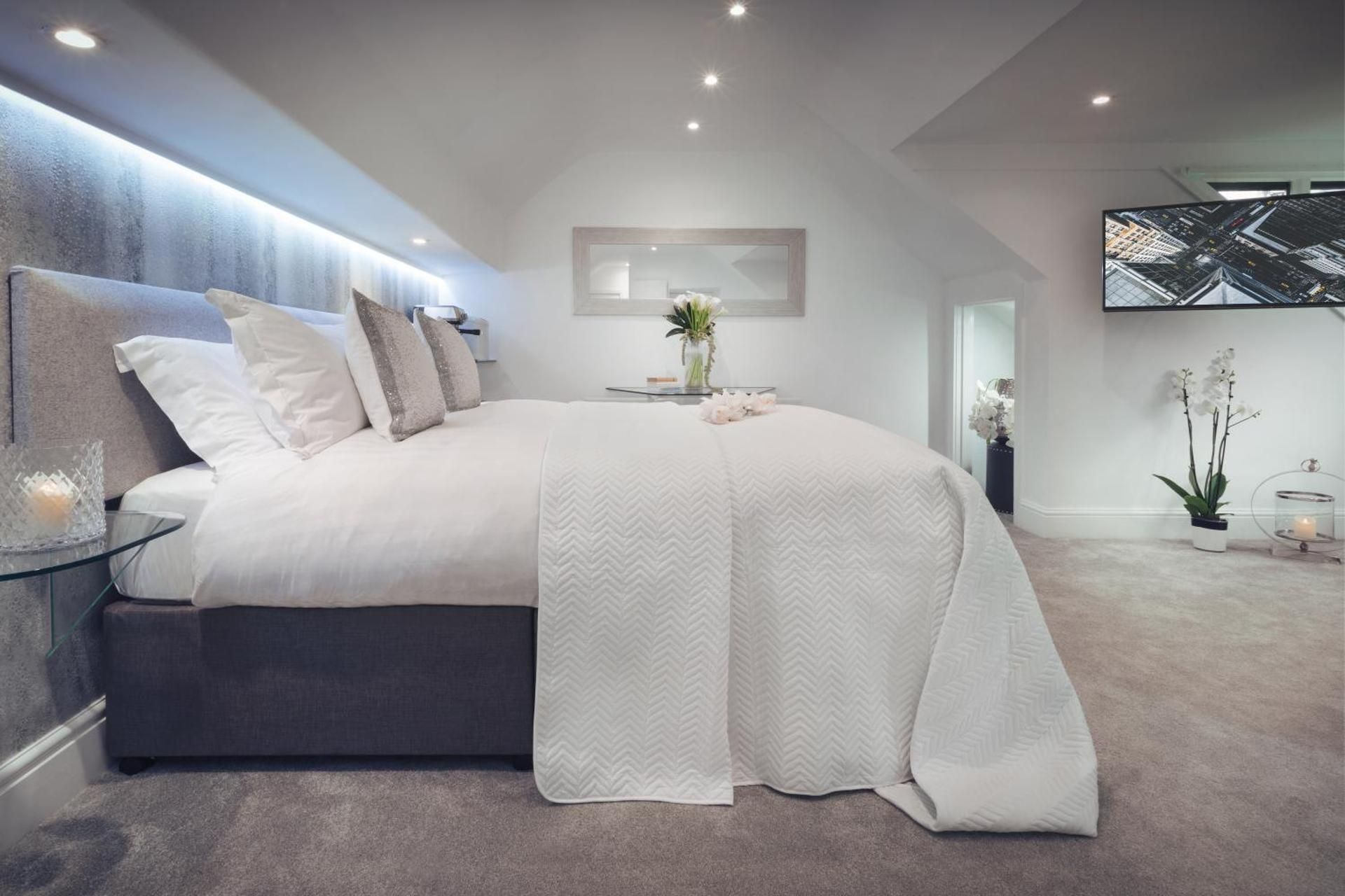 King Room with Spa Bath