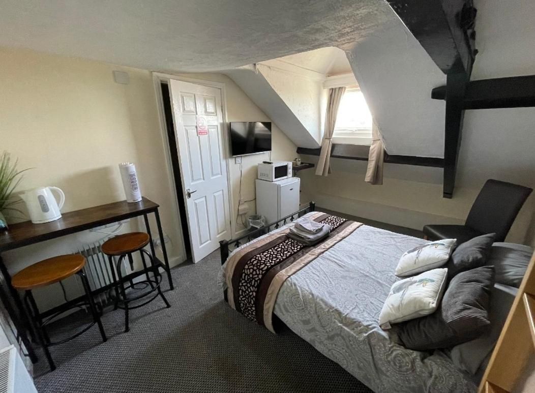 Economy Single Room