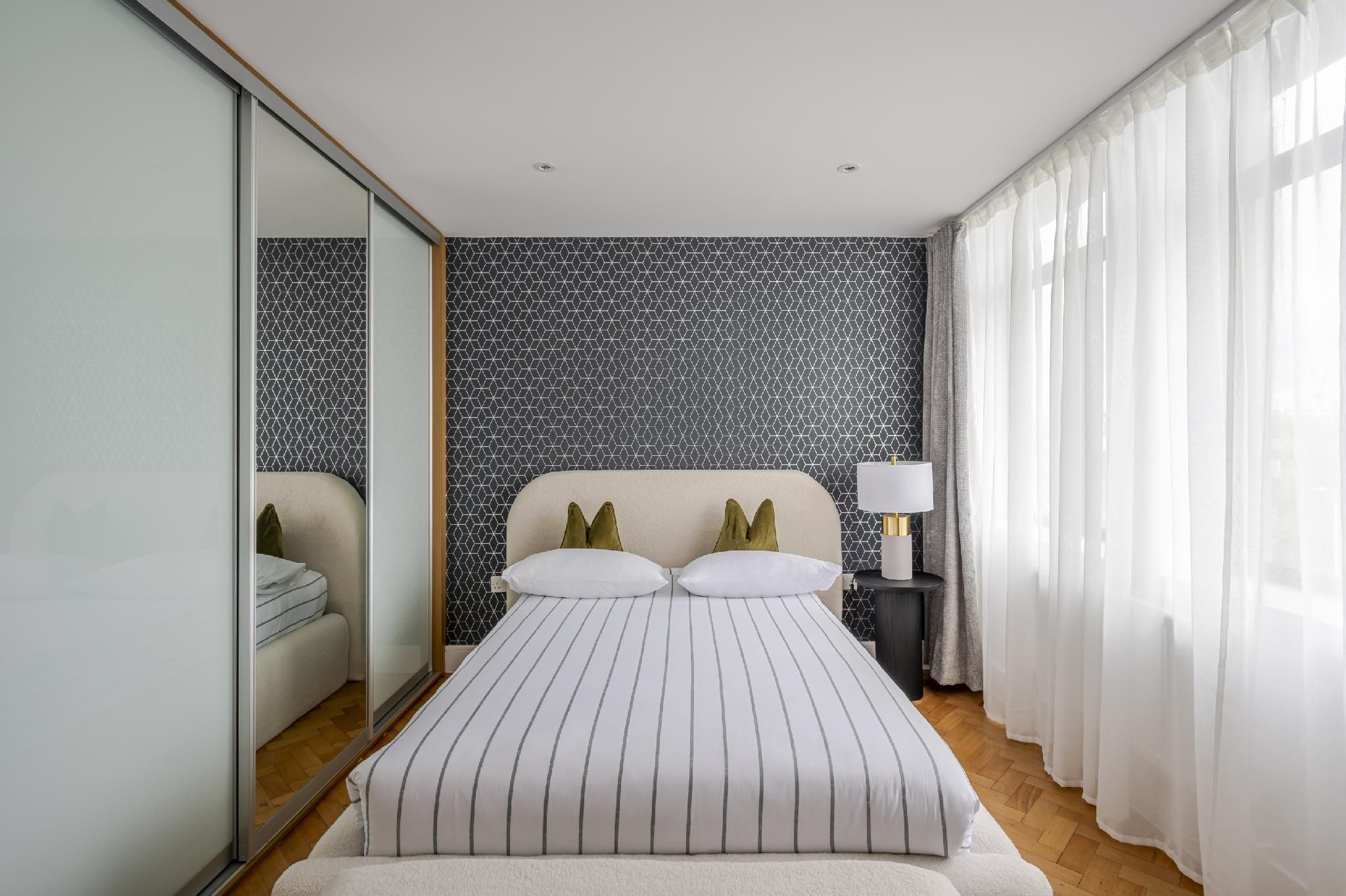 99f83068fdf1e7a52720b4581e528c1a