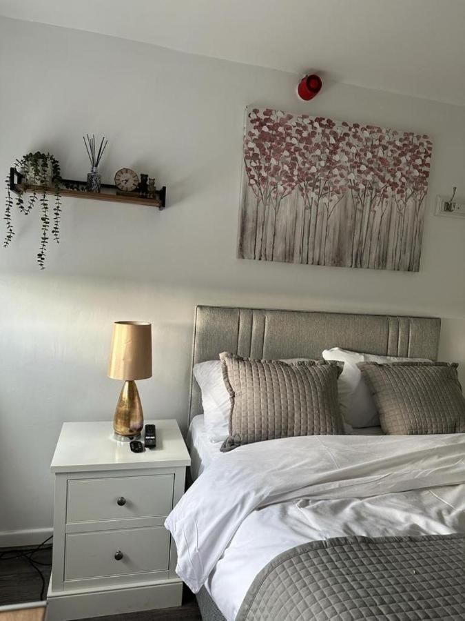 Isabella Rooms Double Room with Private External Bathroom