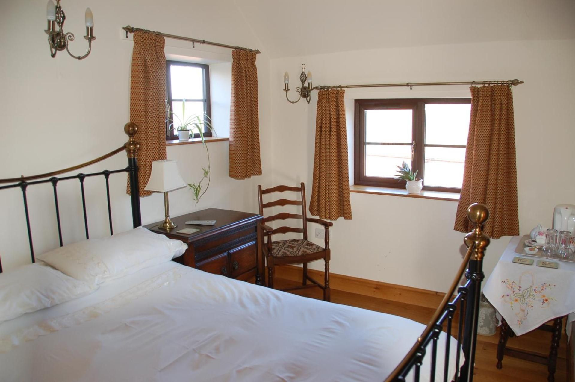 Vale Farm Deluxe Double Room 2