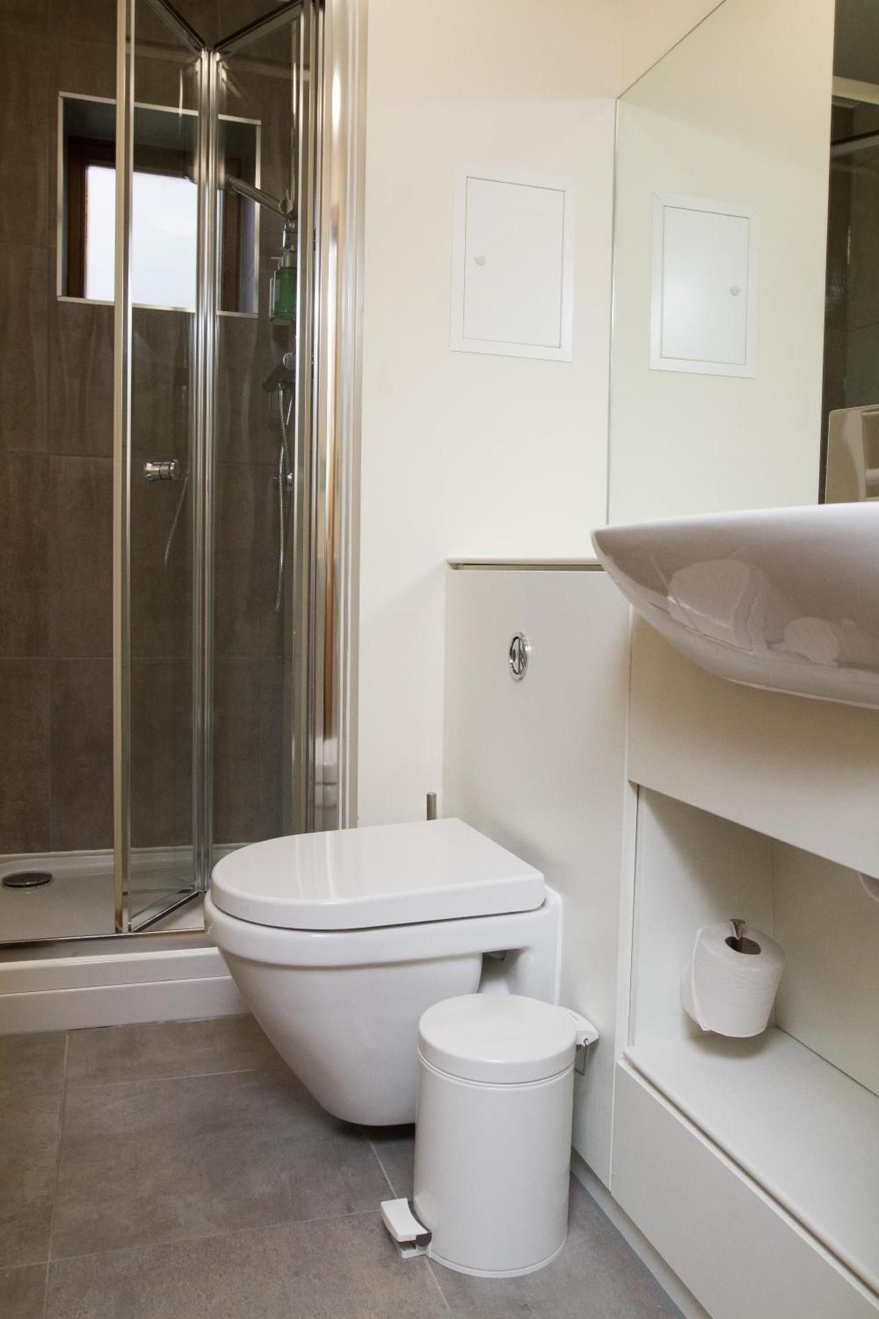 Hinxton Hall Hotel and Conference Centre Standard Triple Room 3