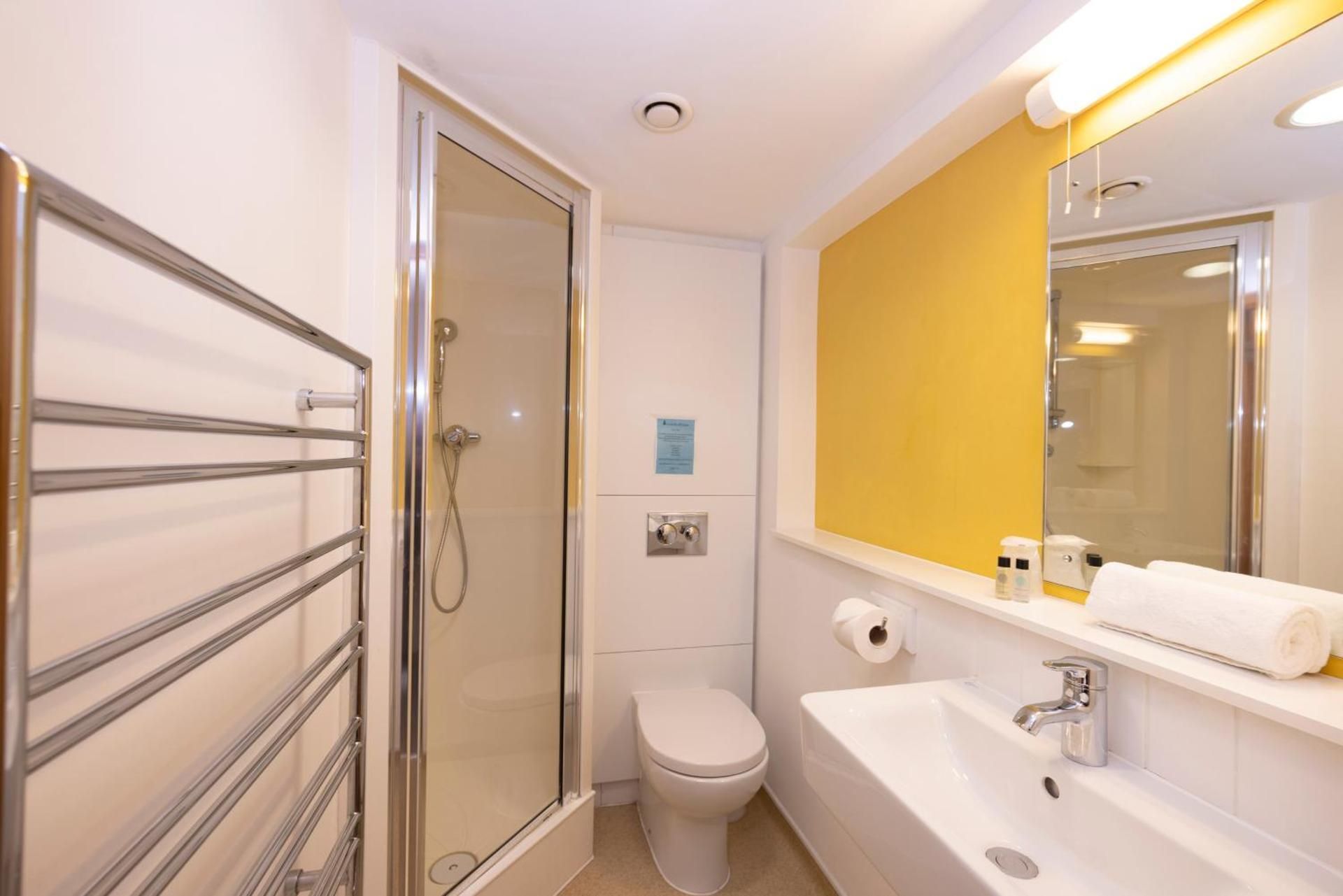 Triple Room with Private Bathroom