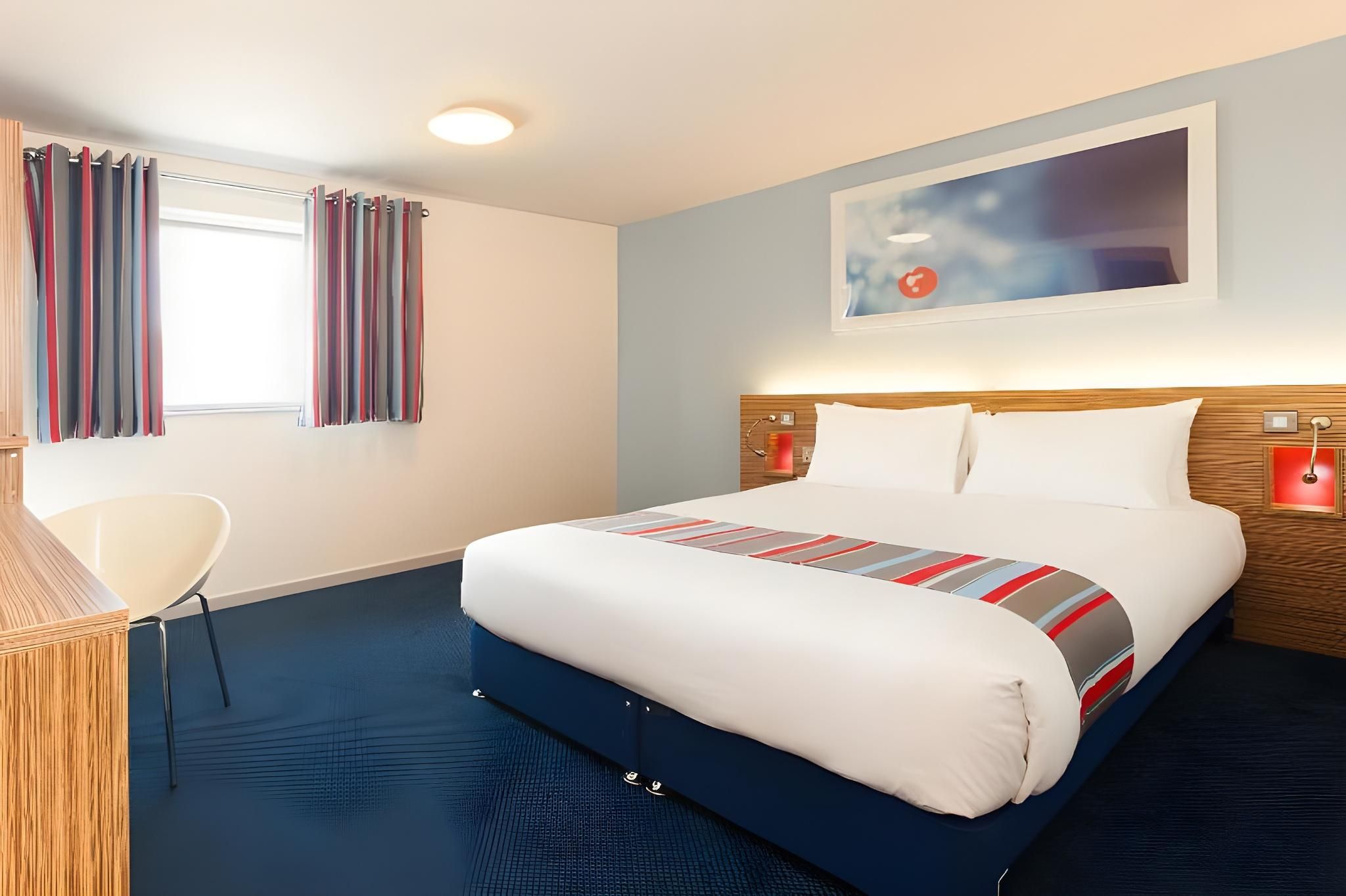 Travelodge Cambridge Orchard Park Double Room 2