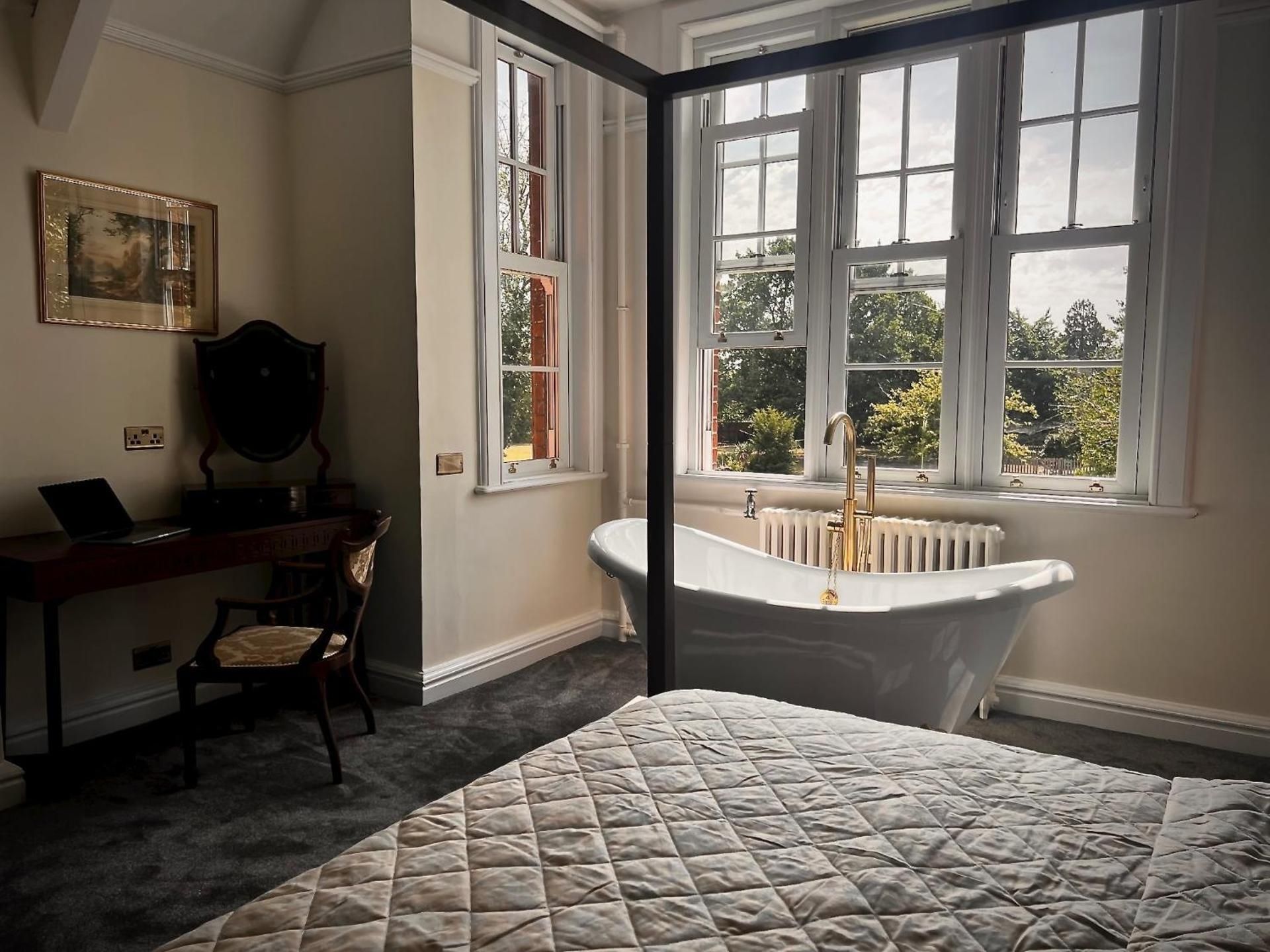 Willingham House Hotel Deluxe King Suite 2