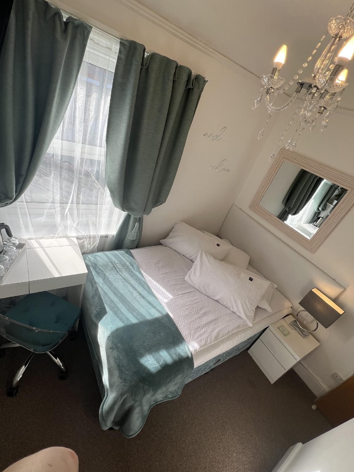 A & B Guest House double room-budget-ensuite