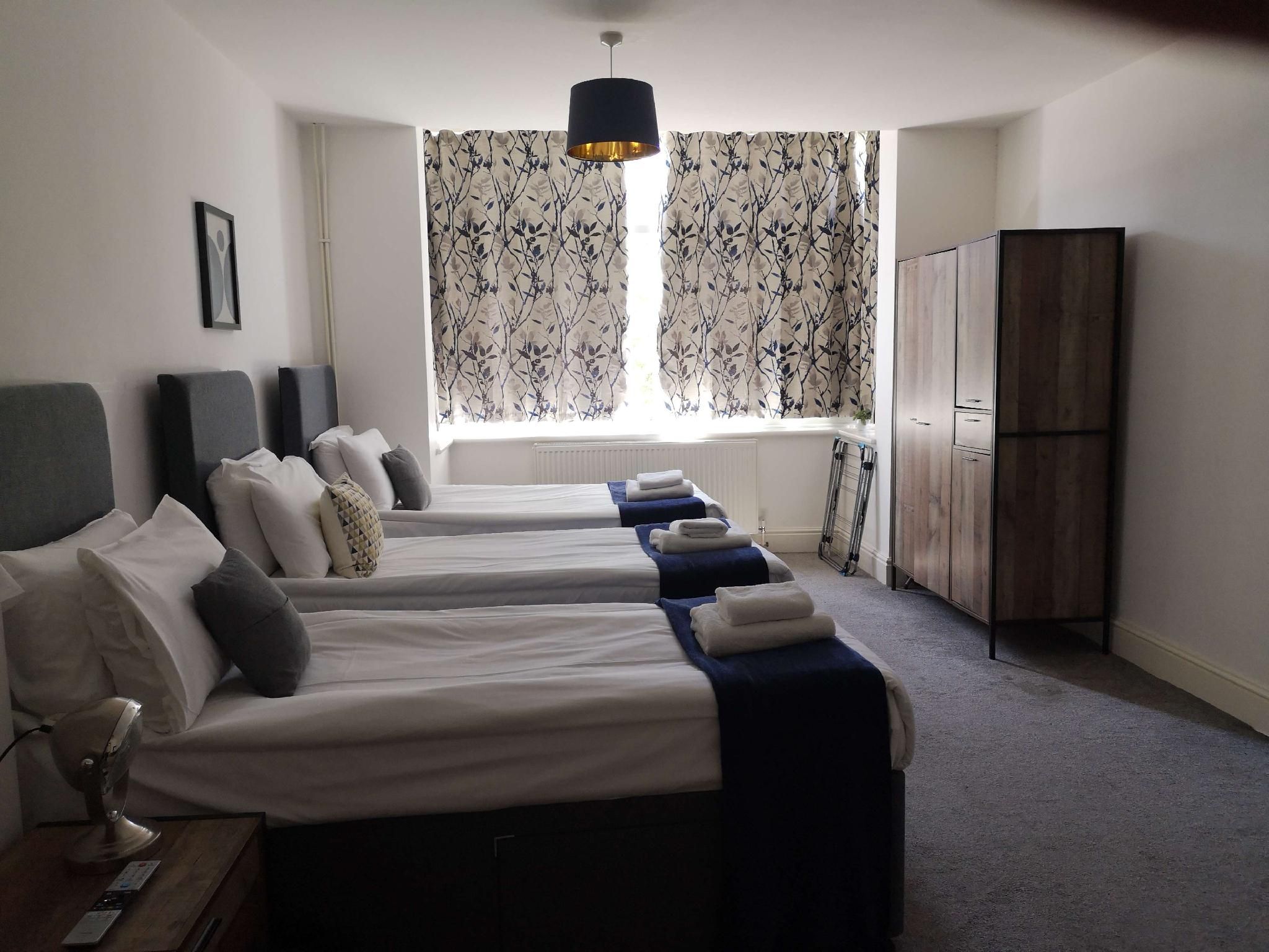 North Cambridge Guesthouse by Payman Club Quadruple Room 3