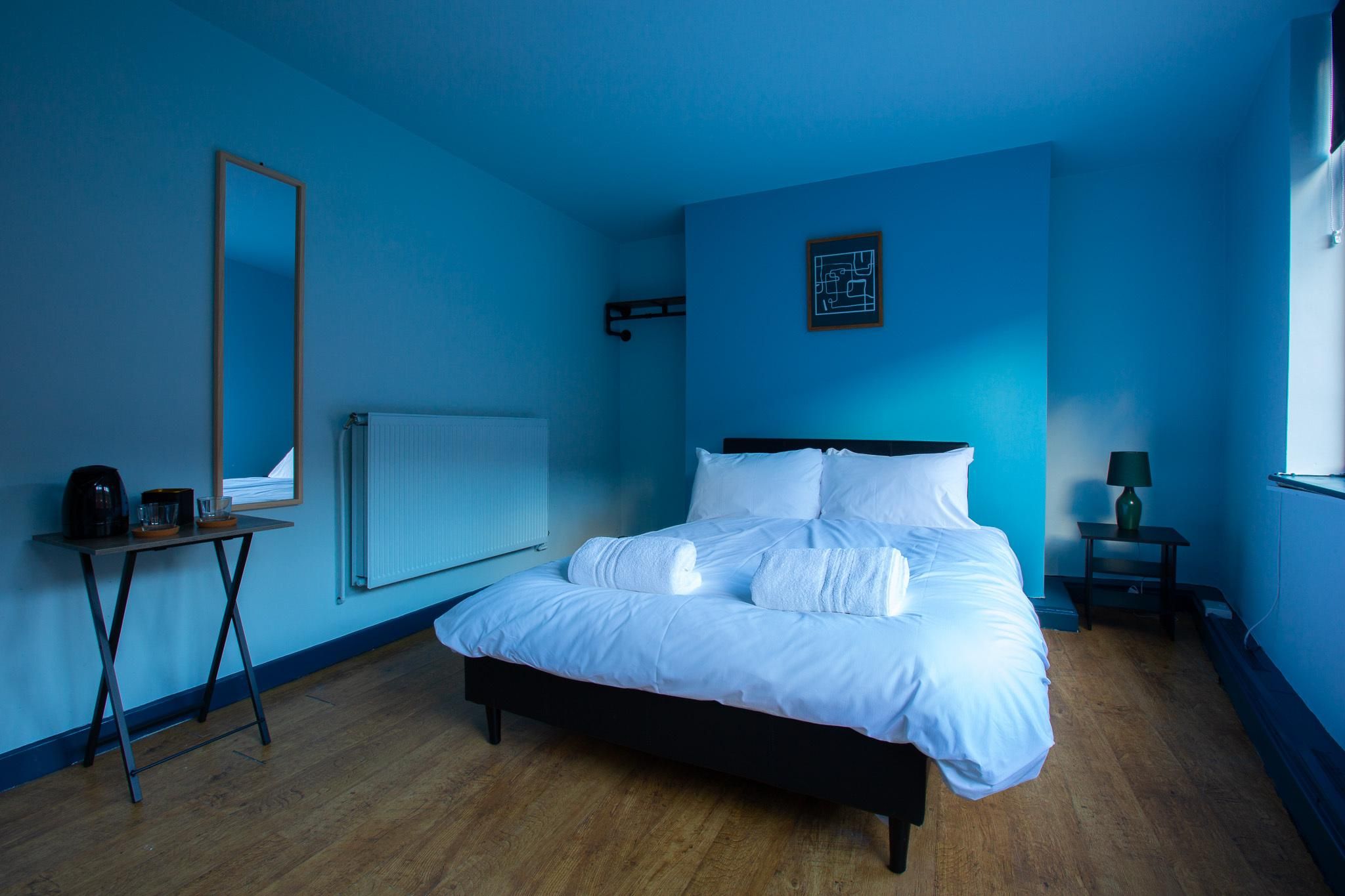 The Crown & Anchor Double room-Shared Bathroom-Double Room