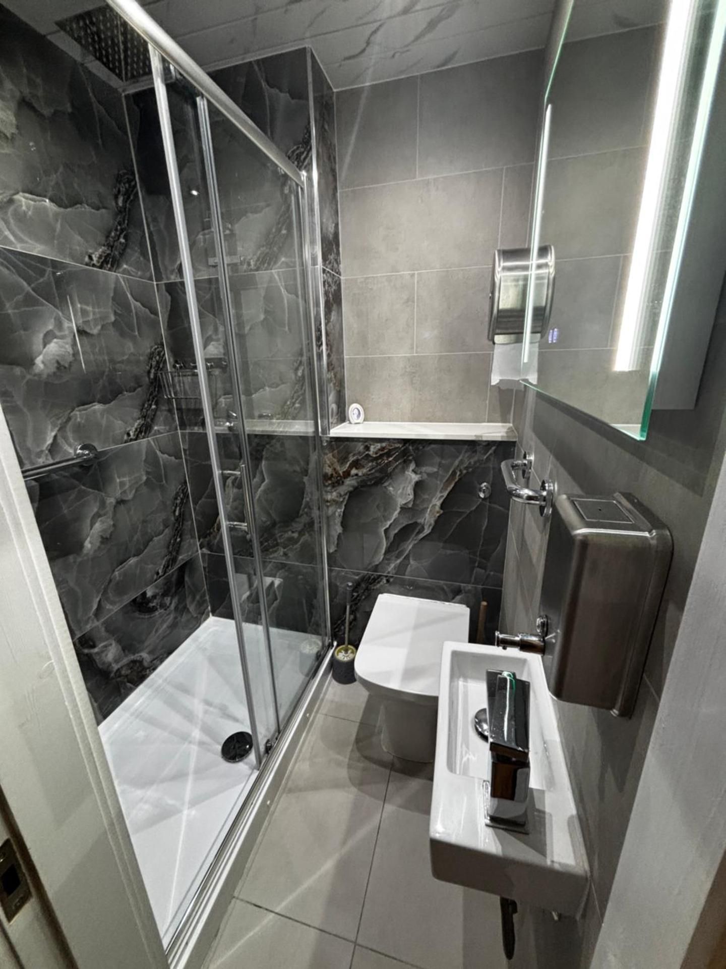 Hendham House Hotel Double Room with Private Bathroom 3