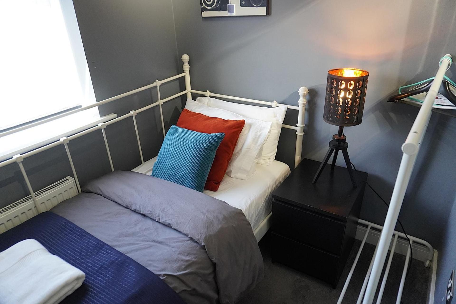 Single Room with Private External Bathroom
