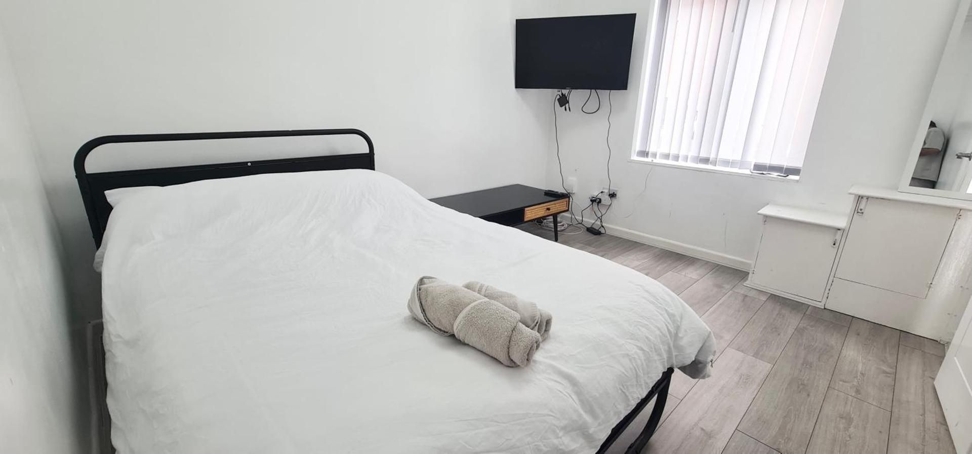 Double Room with Shared Bathroom
