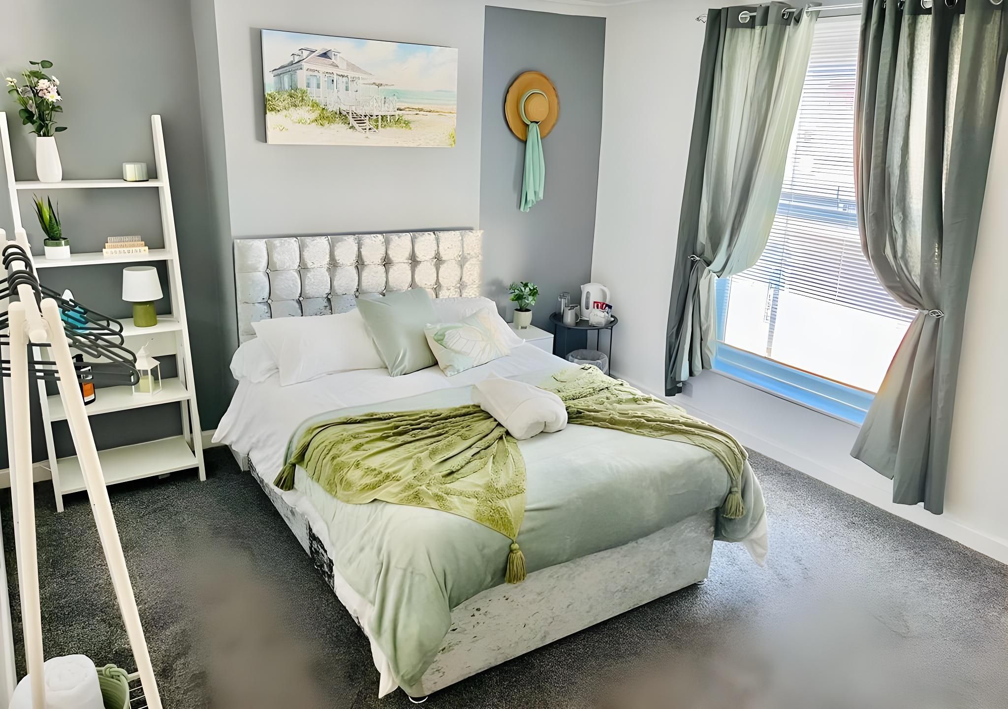 Double room-Deluxe-Shared Bathroom-Street View