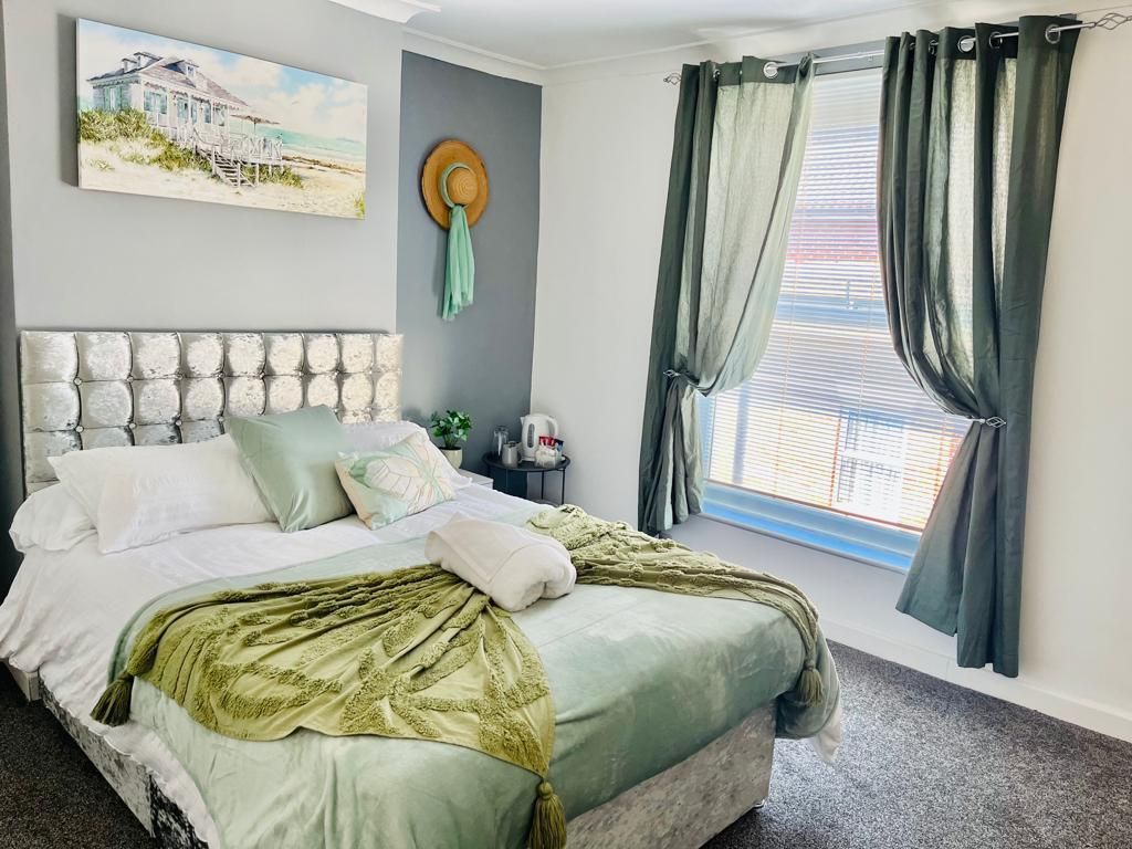 Double room-Deluxe-Shared Bathroom-Street View