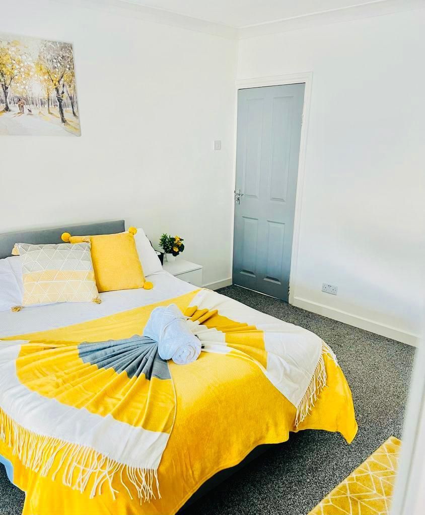 Double room-Superior-Shared Bathroom-Street View