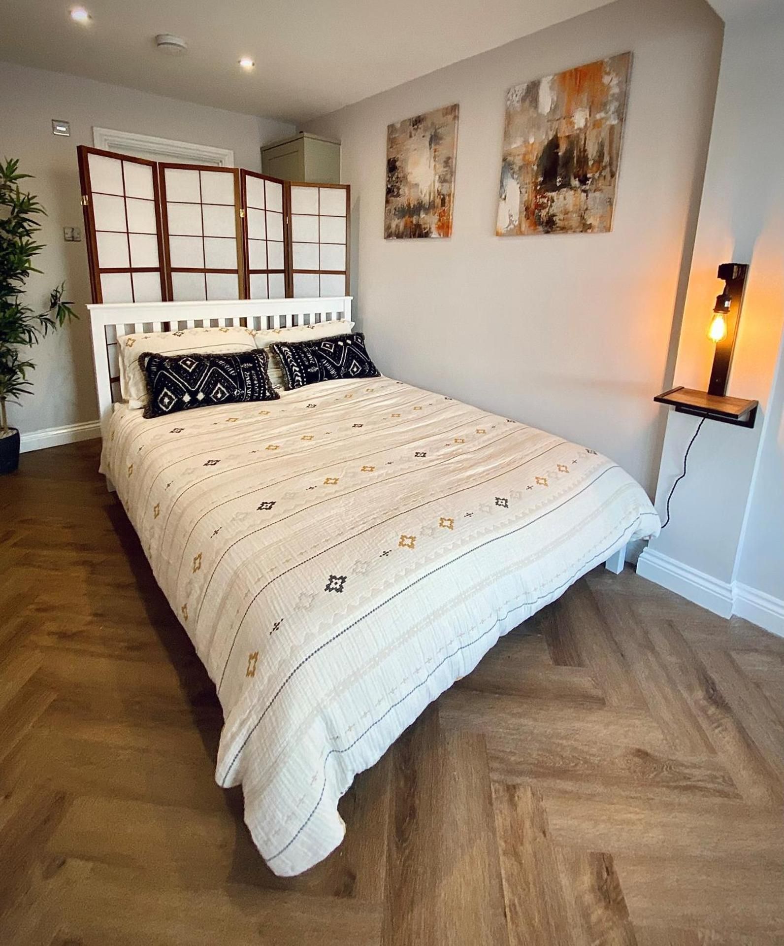 Deluxe King Studio