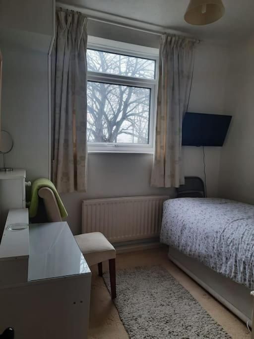 Standard Single Room with Shared Bathroom