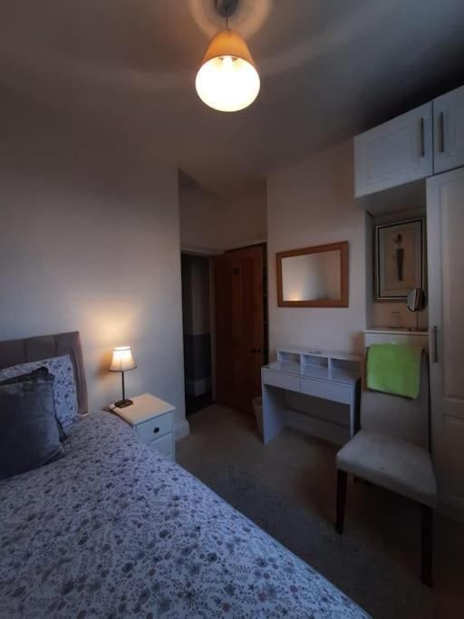 Standard Single Room with Shared Bathroom