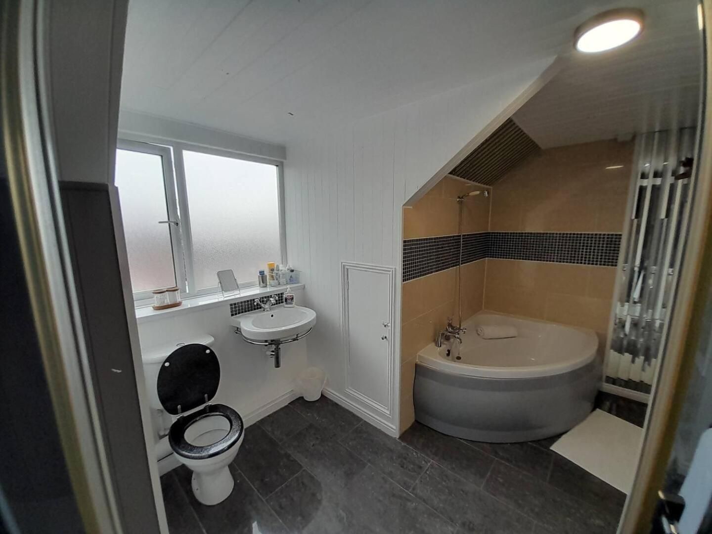 Standard Double Room with Shared Bathroom