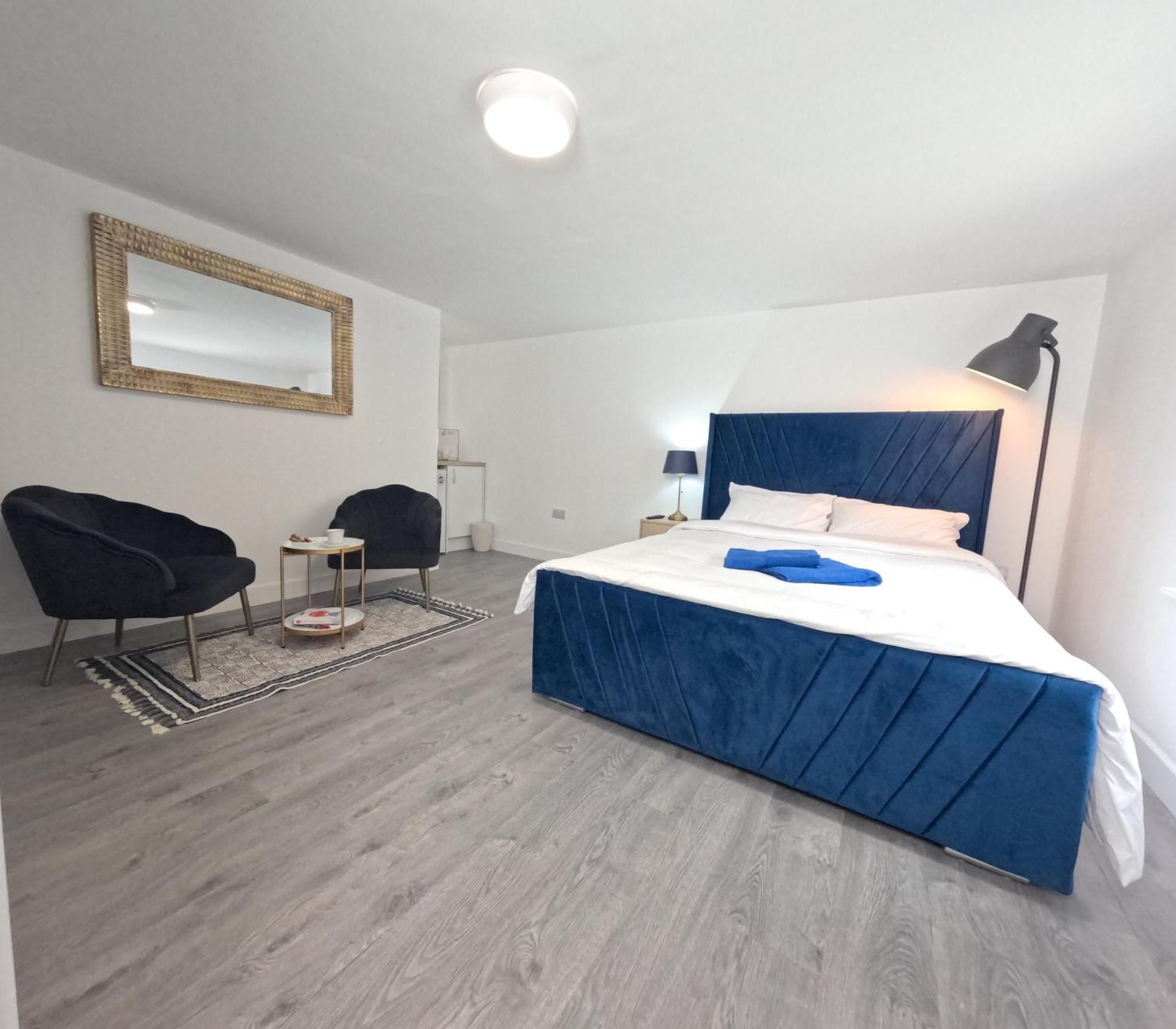 Deluxe King Room