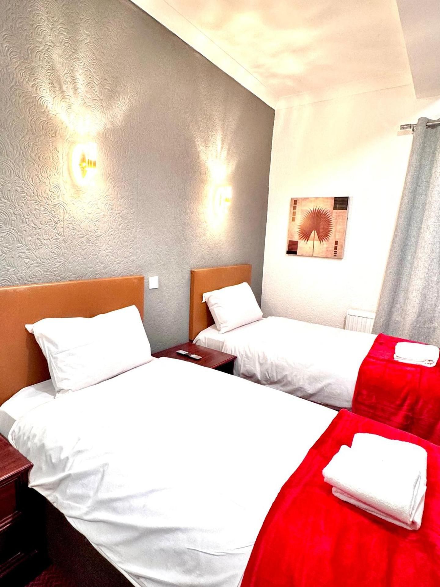 Twin Room Ensuite