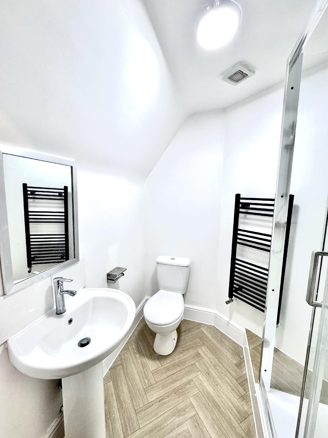 Double shared bathroom