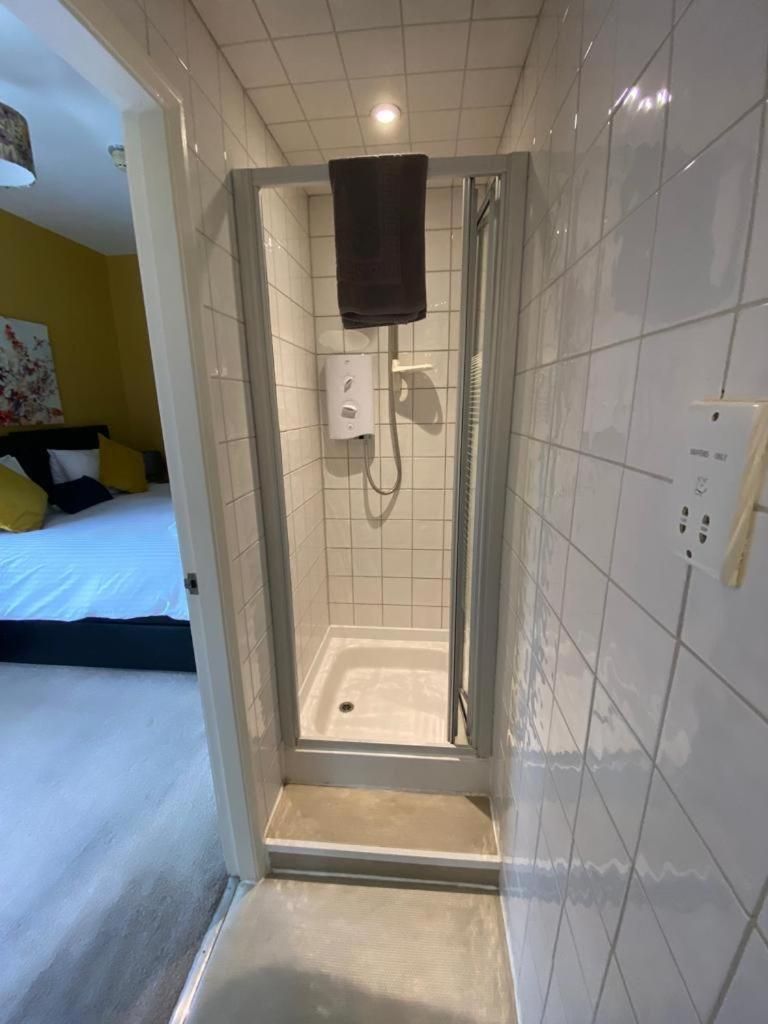 Twin Room with Private Bathroom