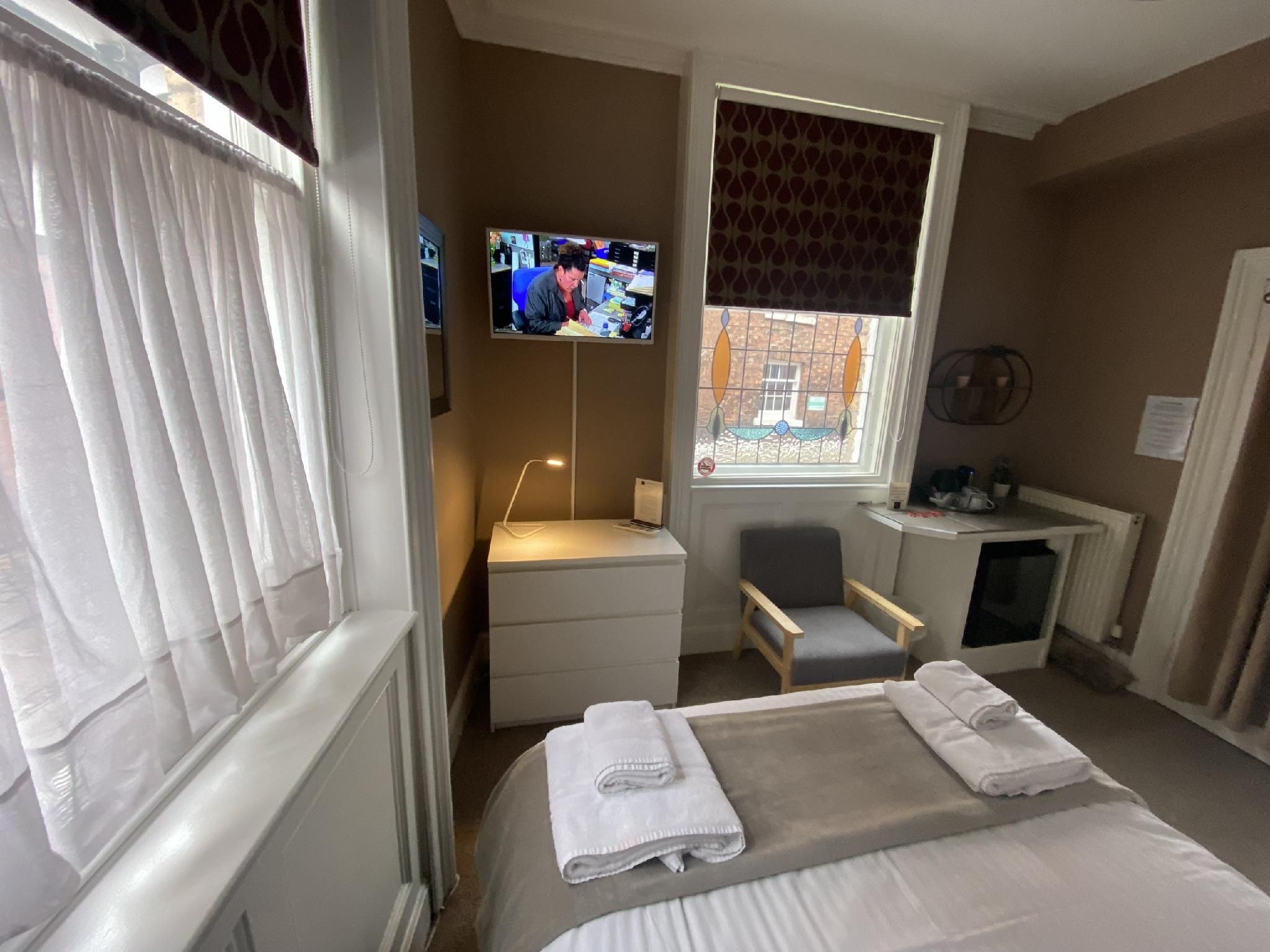 Double room-Economy-Ensuite-Small Ground Floor