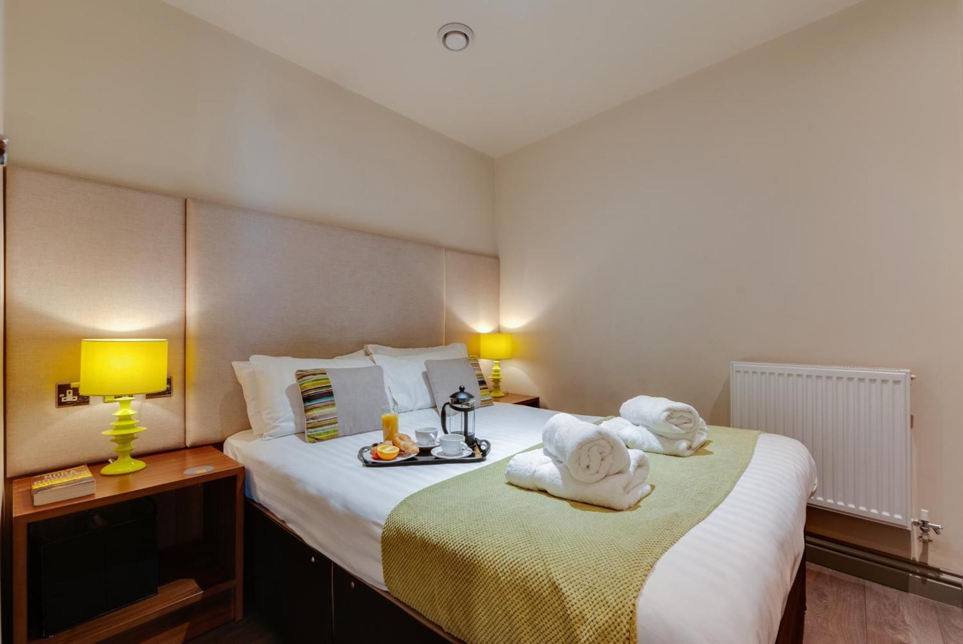 Base Serviced Apartments - City Road Small Double Room 2