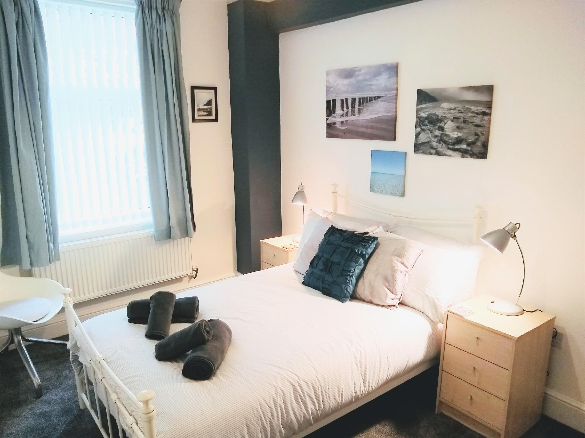 Apartment-Comfort-Private Bathroom-Street View