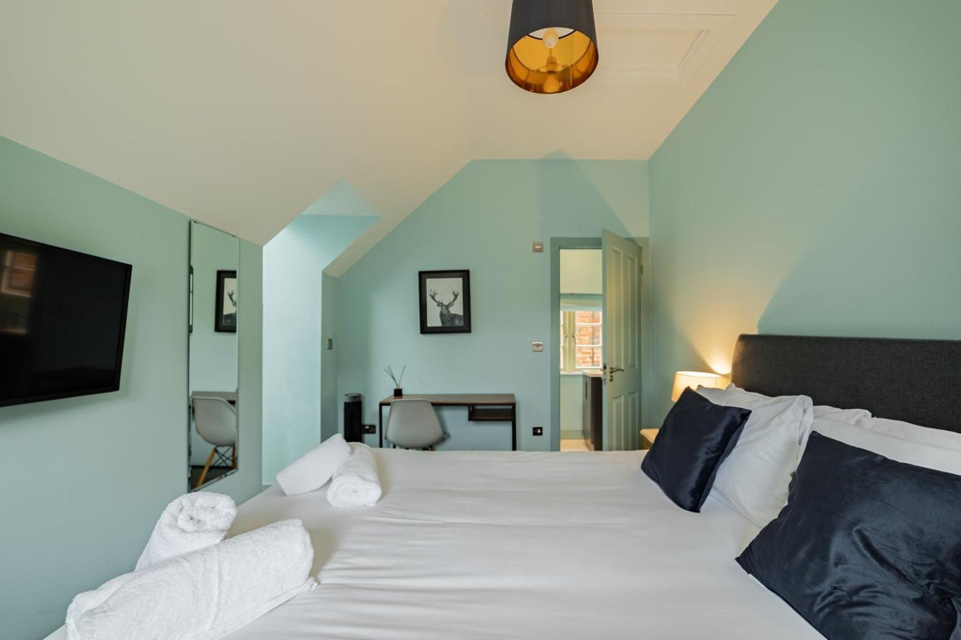 One-Bedroom Apartment