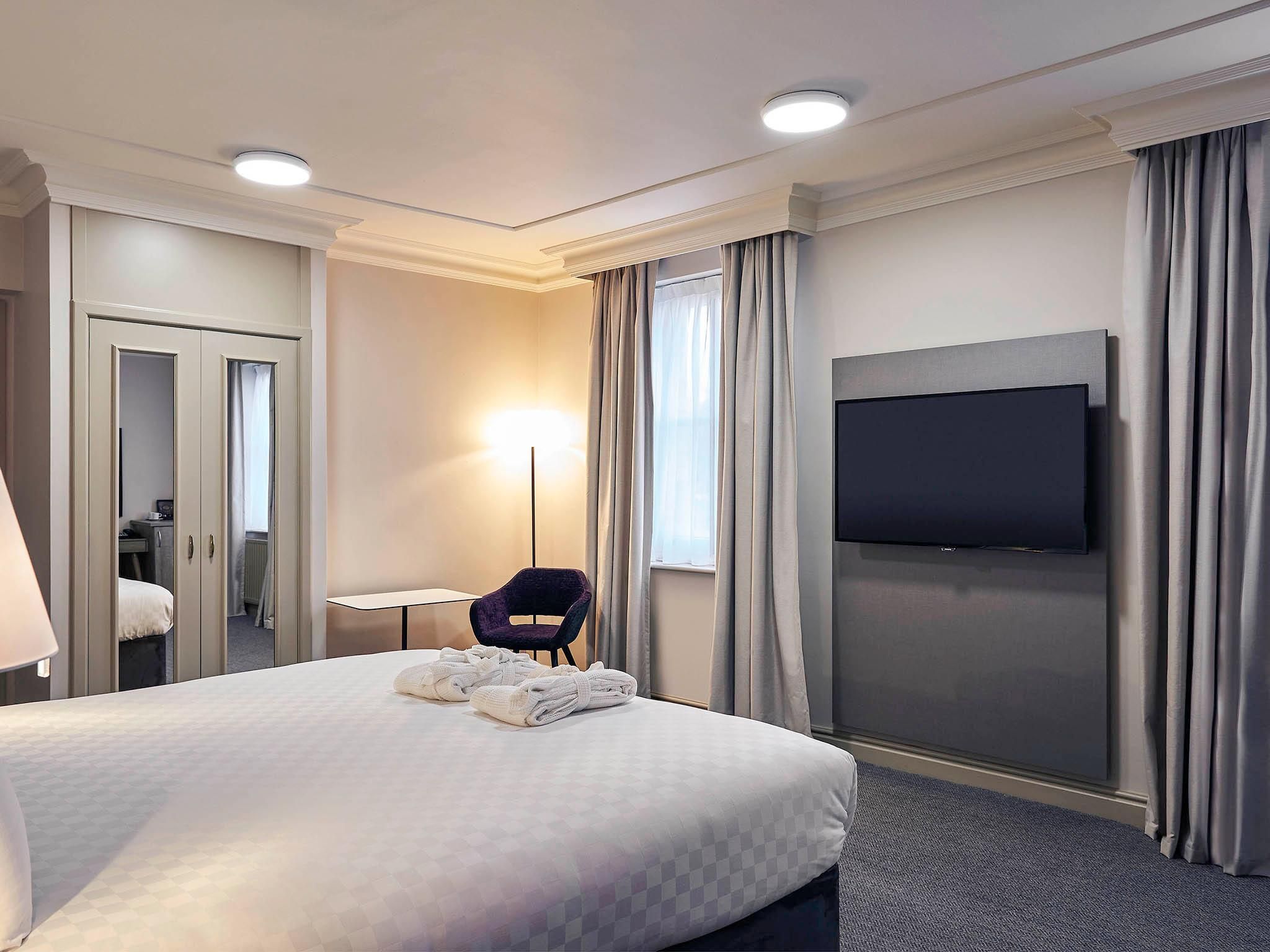 Exeter Rougemont Station Experience By Palette Resorts Privilege King Room 3