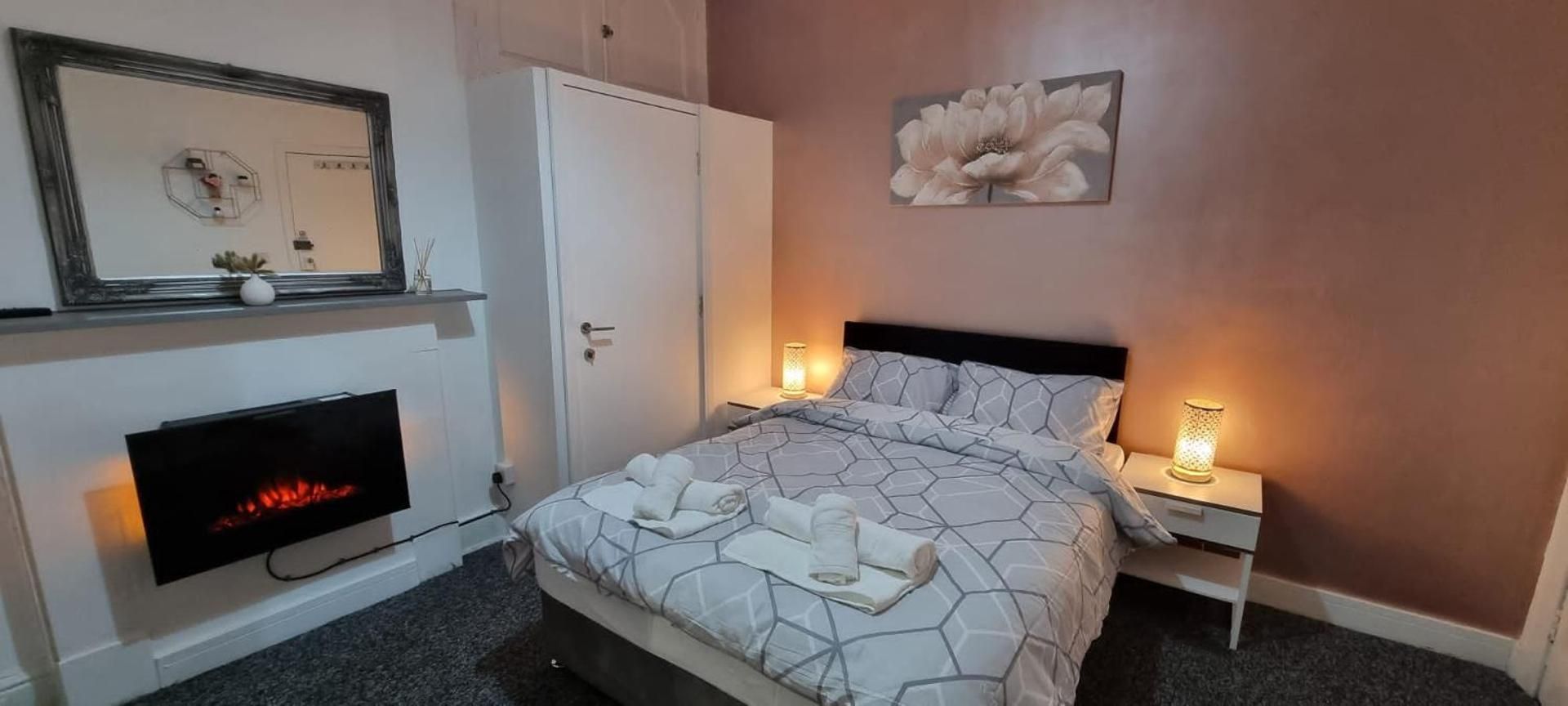 DELUXE APARTMENT