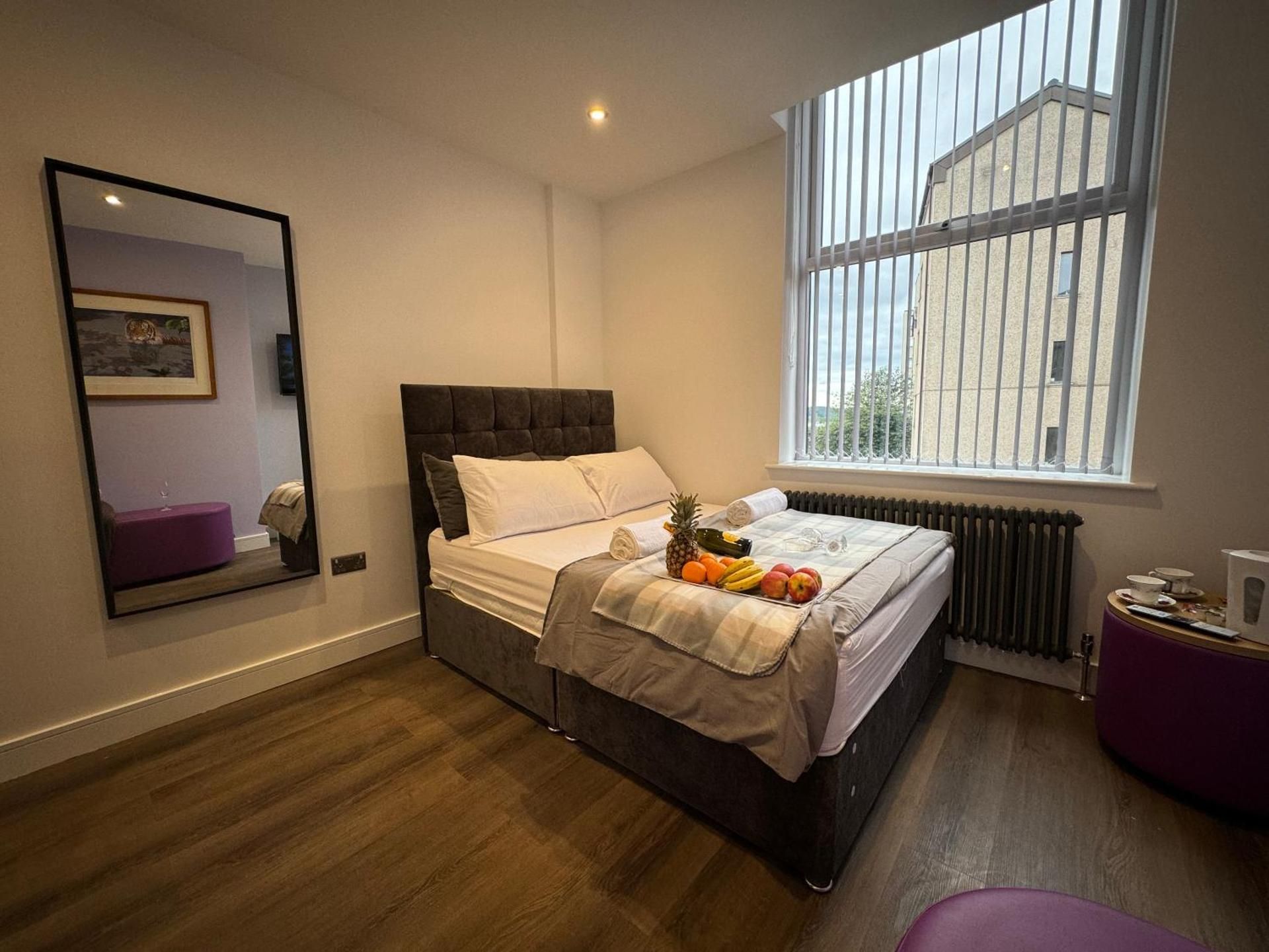 Superior One-Bedroom Apartment