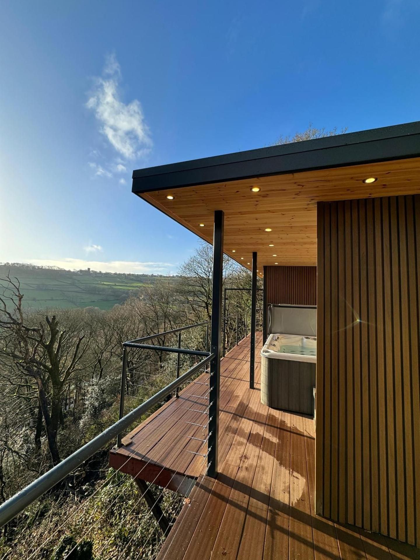 Suite with Hot Tub
