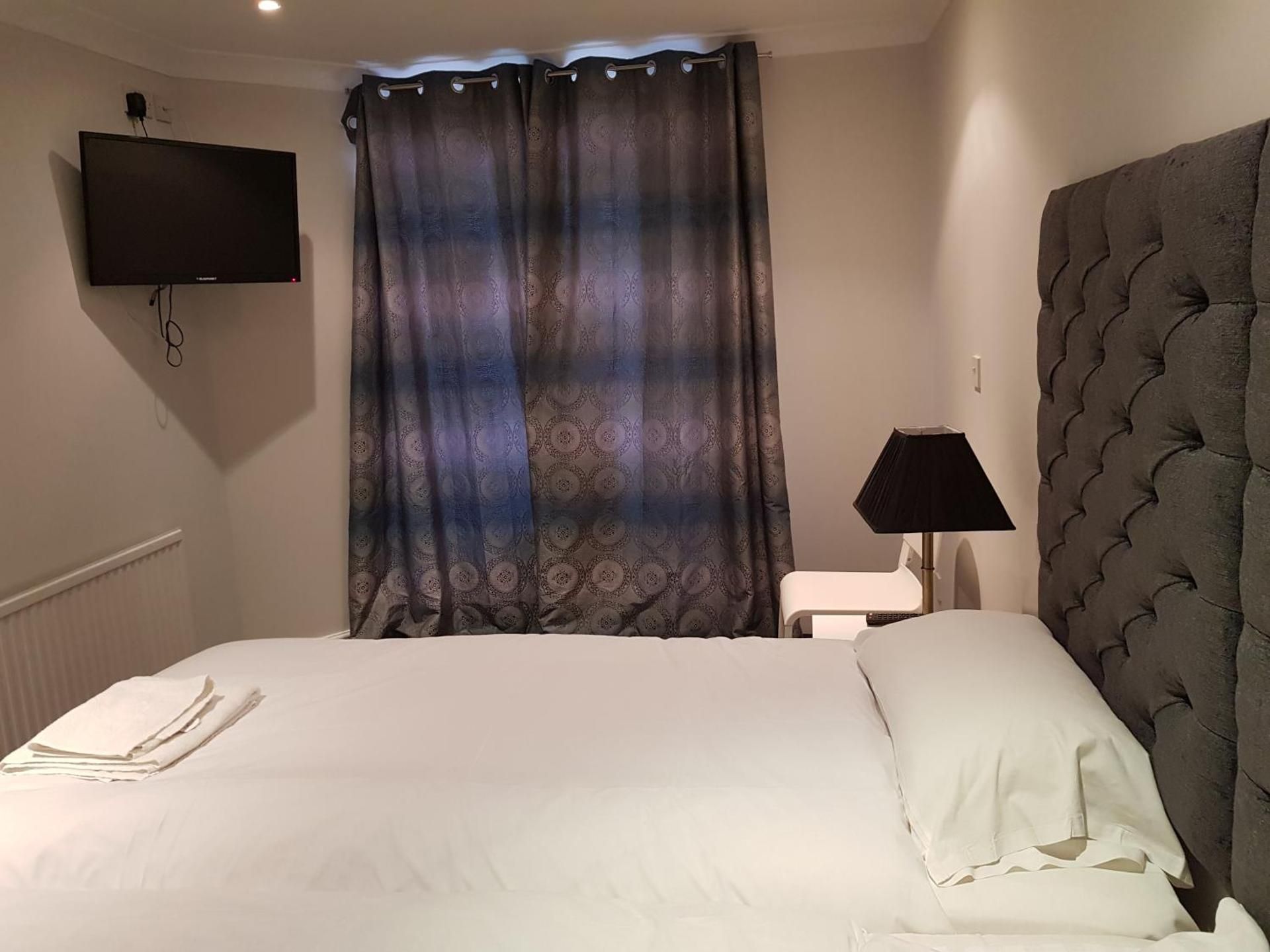 Deluxe Double Room with Shower