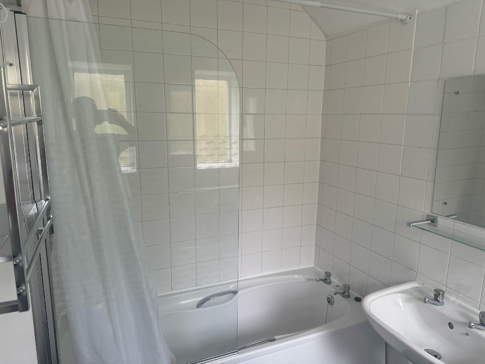 Yak & Yeti Double room-Standard-Ensuite with Bath 2