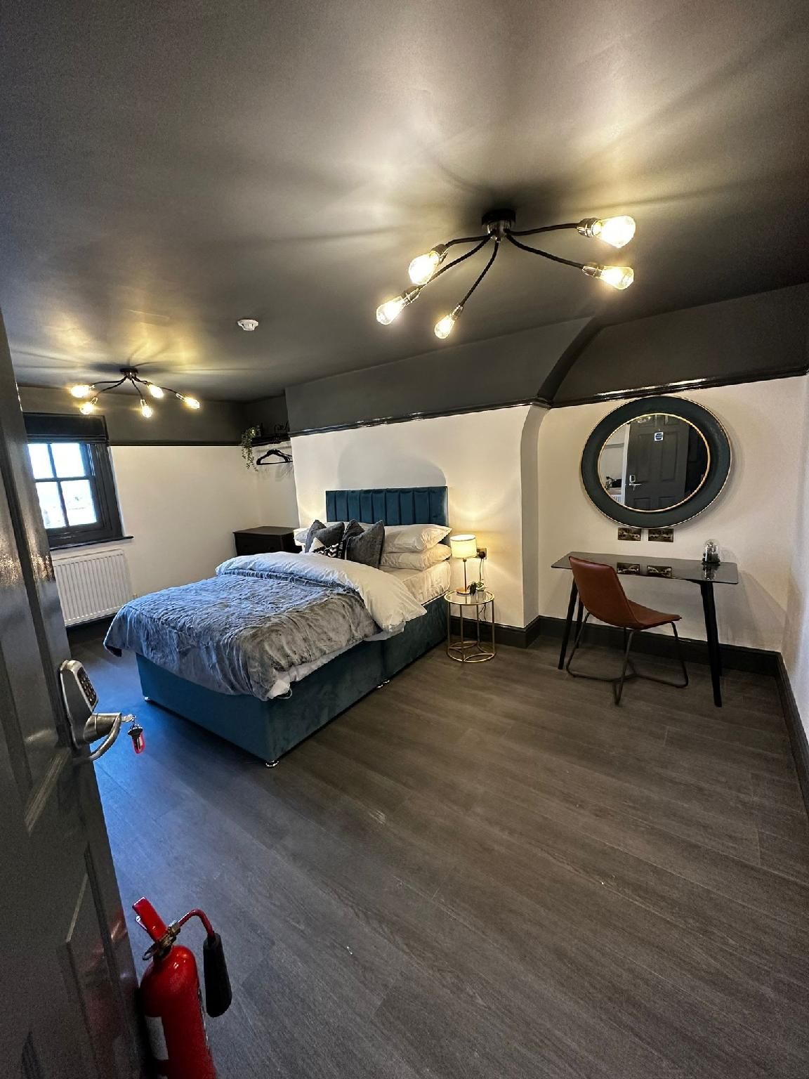 Premium-Idyllic-Ensuite-Studio-Street View