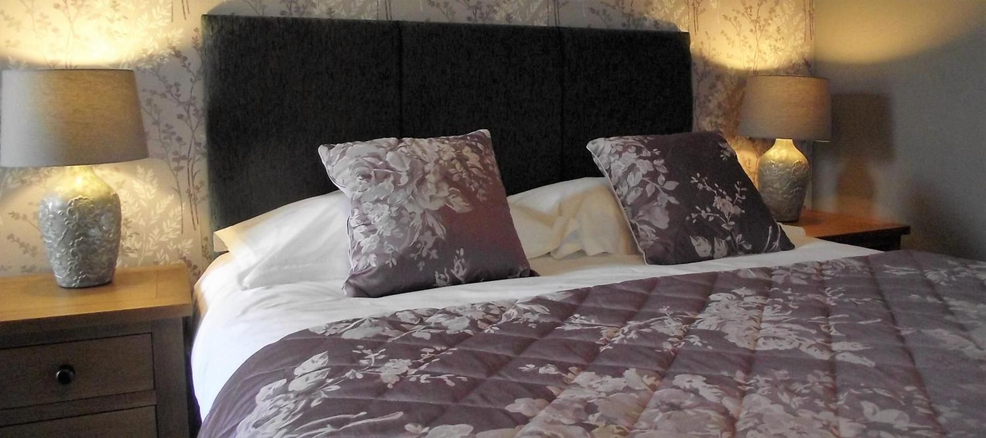 Sturdys Castle Twin Room 2