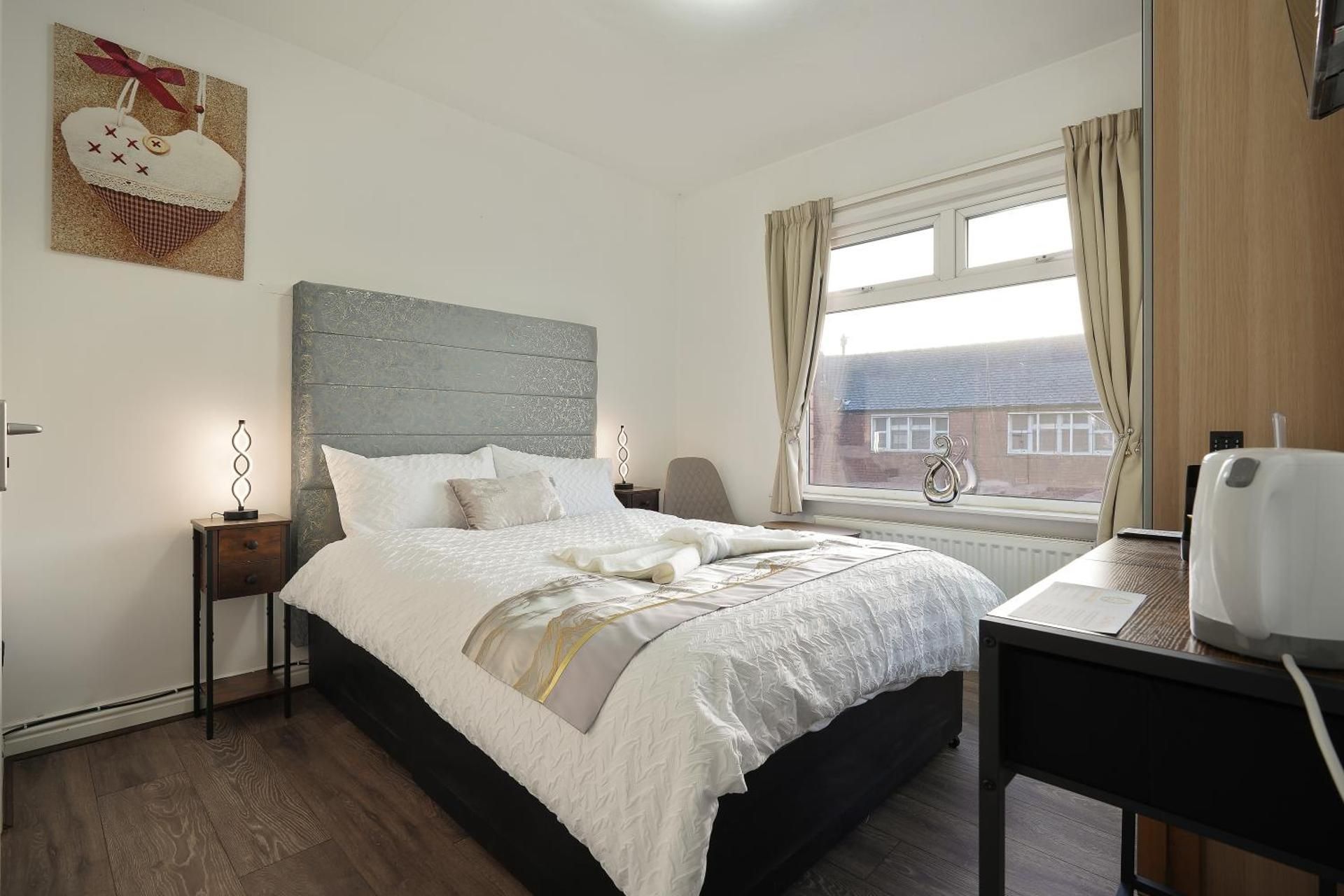 Deluxe Double Room with Shower