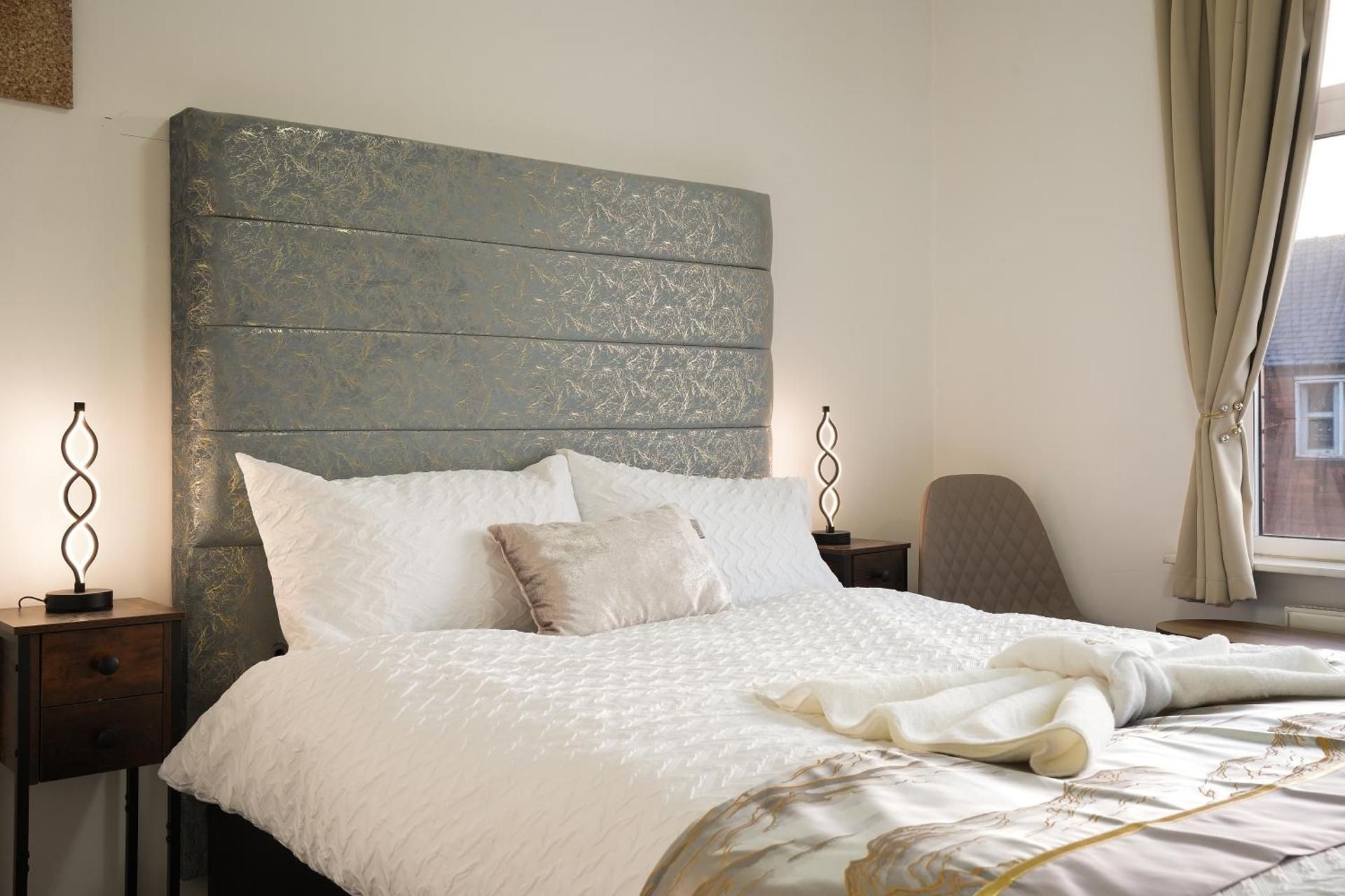 Deluxe Double Room with Shower