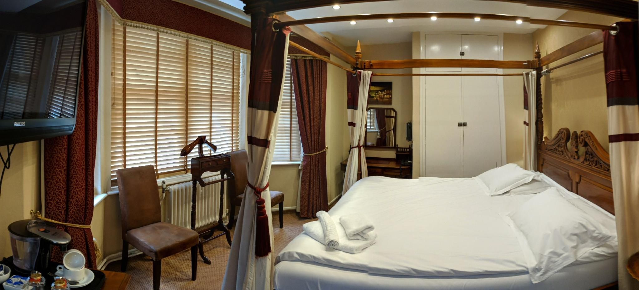 Deluxe Suite