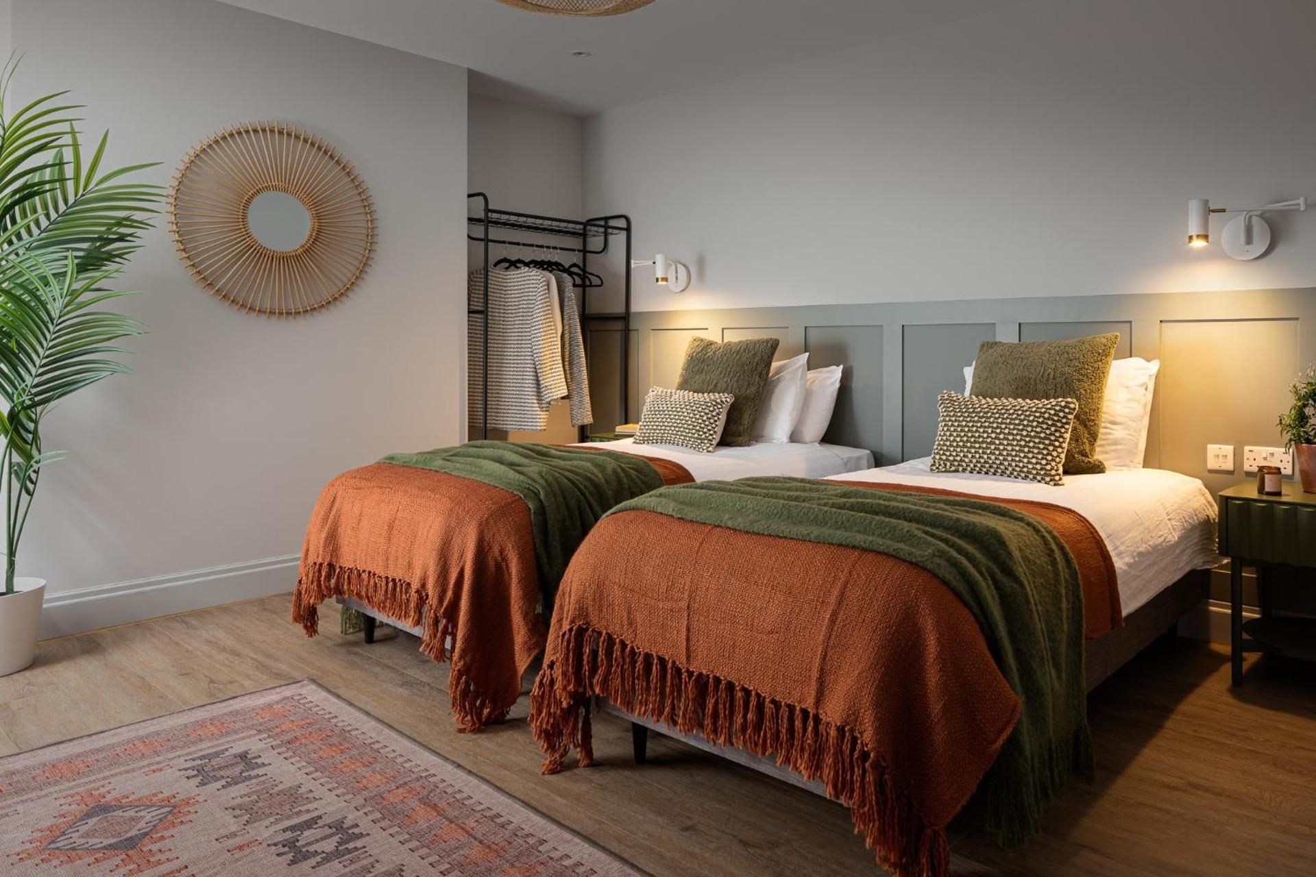 APT 5 First Floor Two Bed Twin & Double